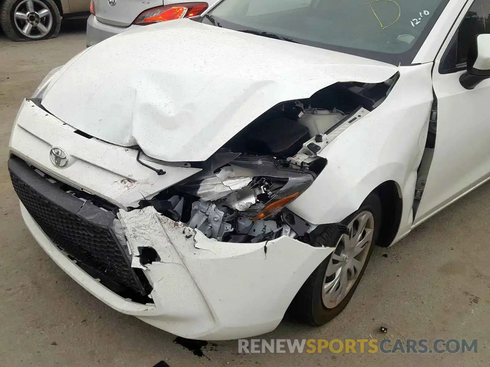 9 Photograph of a damaged car 3MYDLBYV3KY514780 TOYOTA YARIS 2019