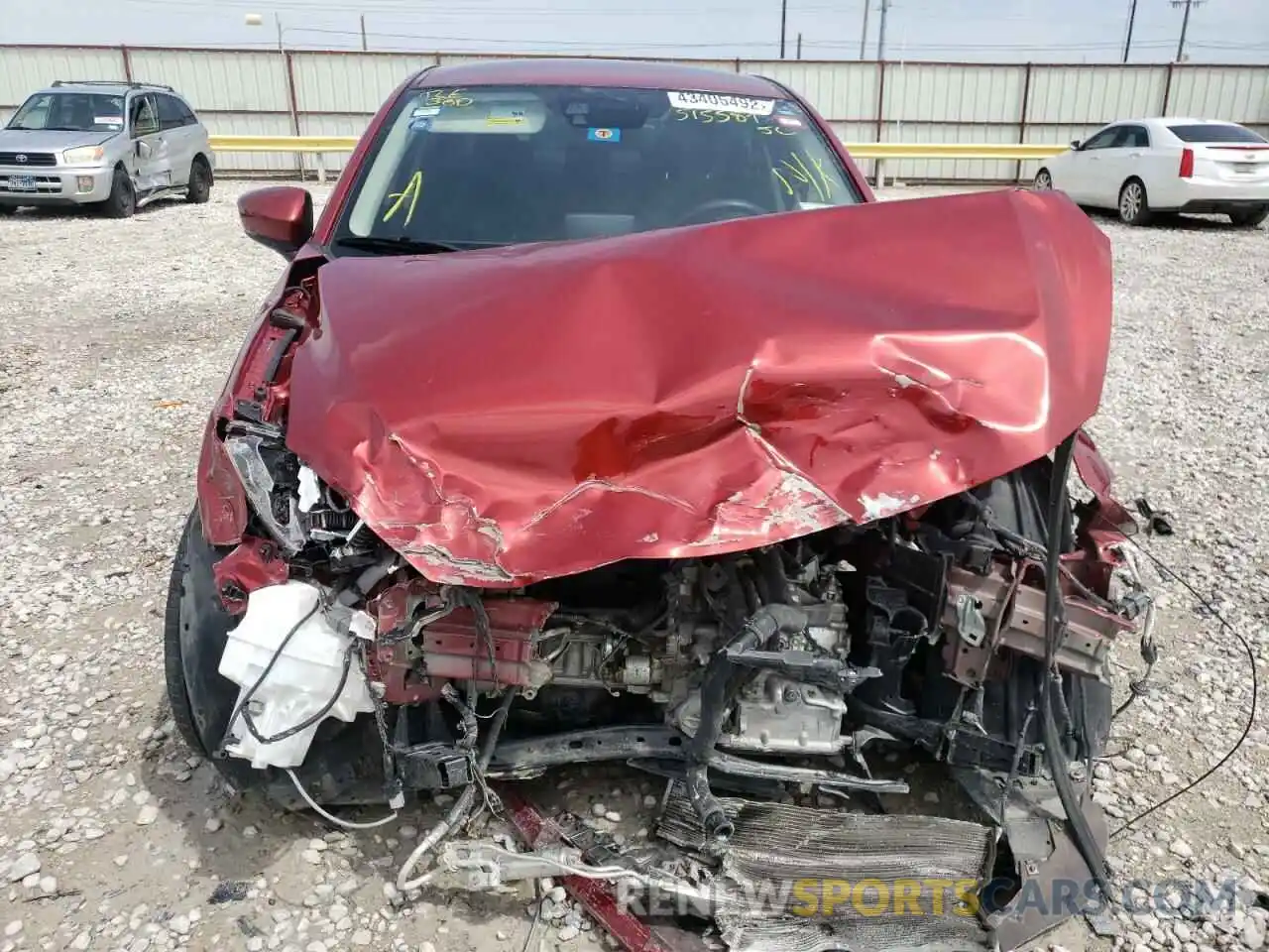 9 Photograph of a damaged car 3MYDLBYV3KY515587 TOYOTA YARIS 2019