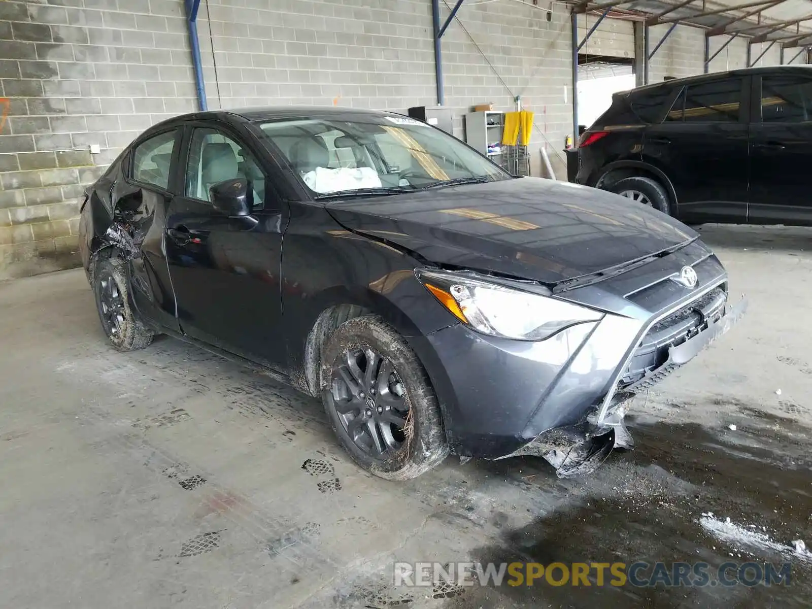 1 Photograph of a damaged car 3MYDLBYV3KY516075 TOYOTA YARIS 2019