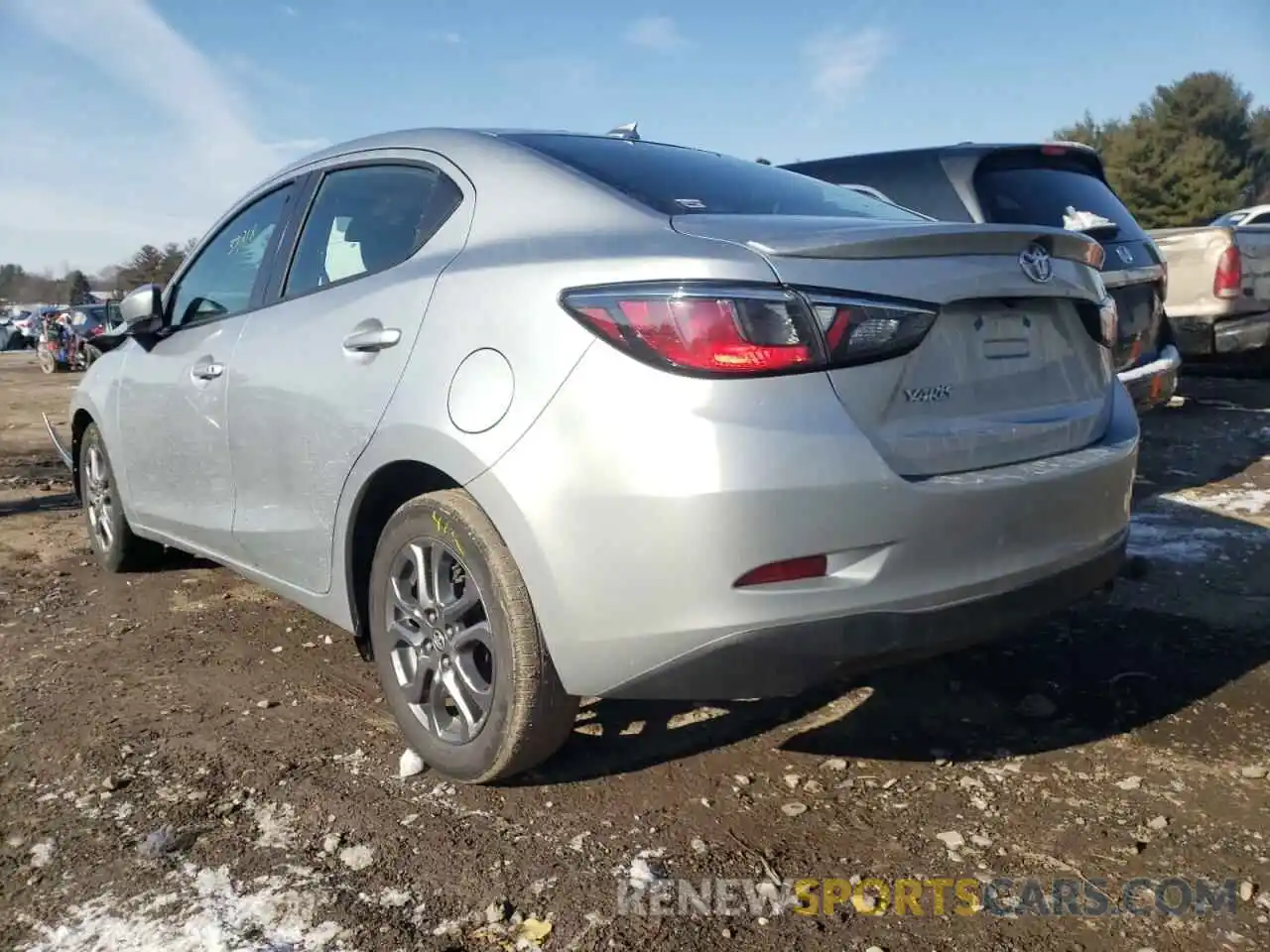 3 Photograph of a damaged car 3MYDLBYV3KY516853 TOYOTA YARIS 2019