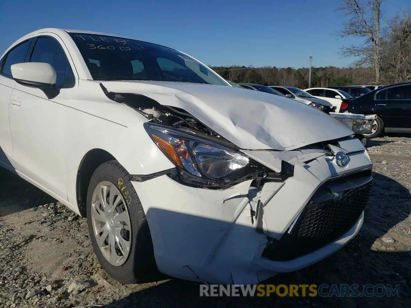 9 Photograph of a damaged car 3MYDLBYV3KY517937 TOYOTA YARIS 2019