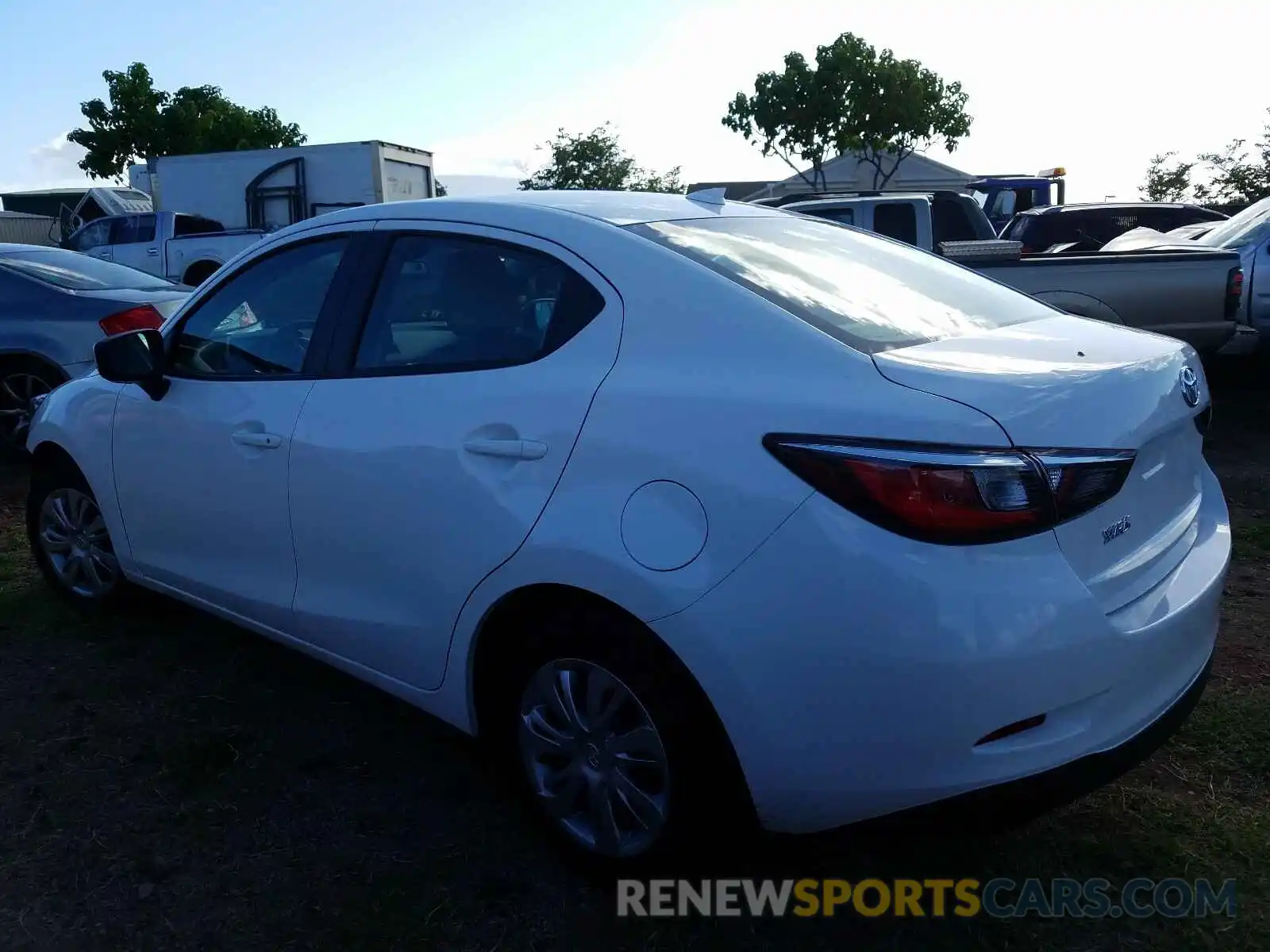 3 Photograph of a damaged car 3MYDLBYV3KY518330 TOYOTA YARIS 2019