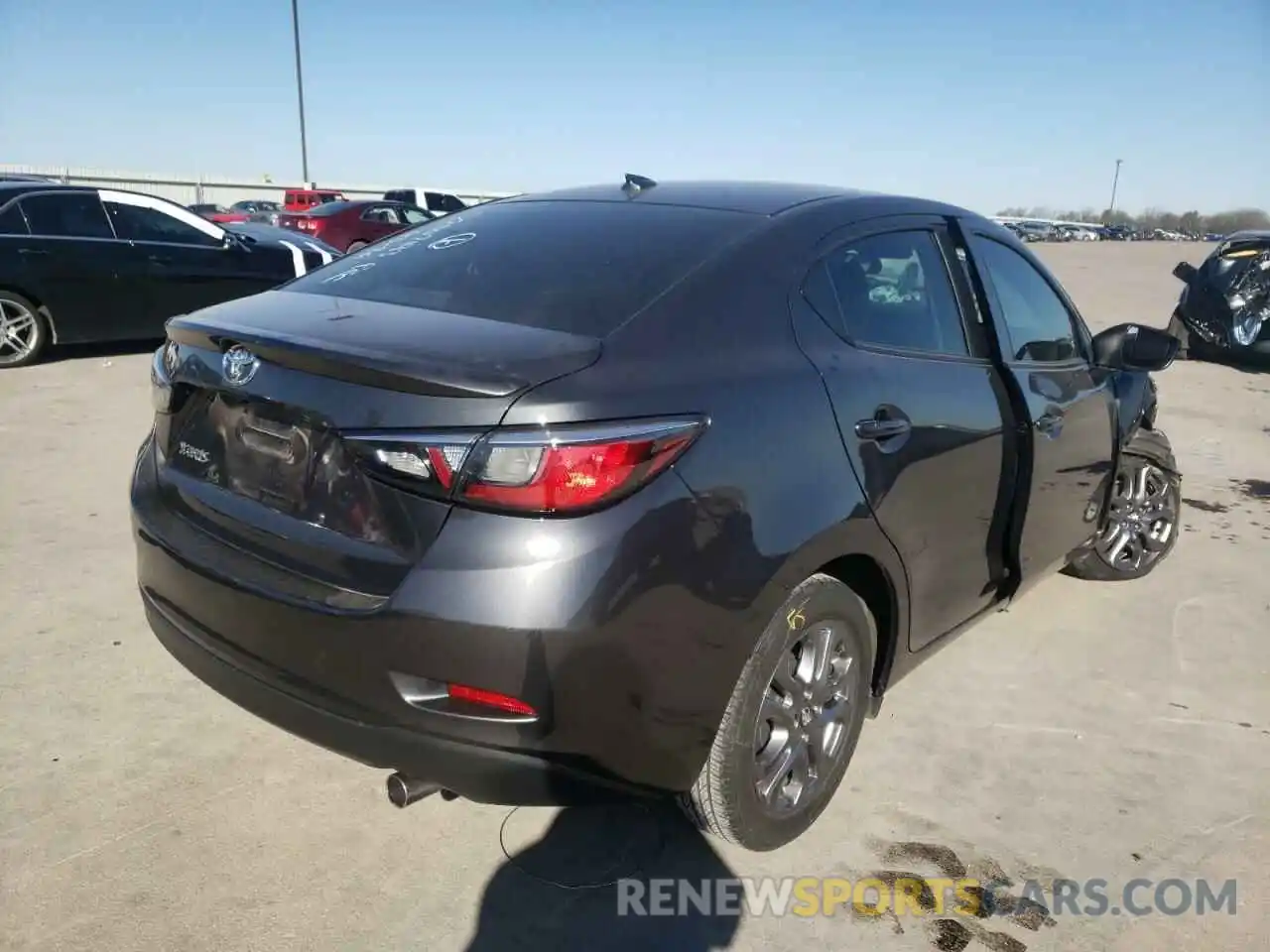 4 Photograph of a damaged car 3MYDLBYV3KY519980 TOYOTA YARIS 2019