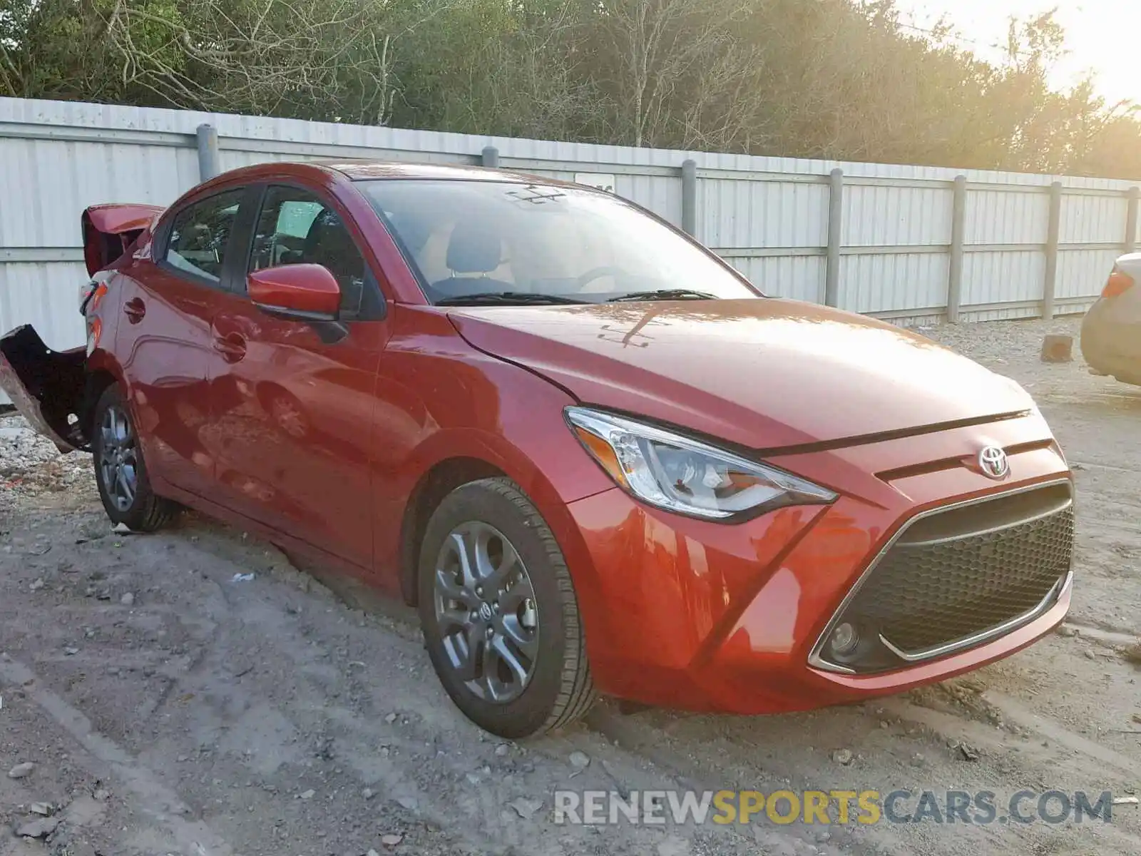 1 Photograph of a damaged car 3MYDLBYV3KY520353 TOYOTA YARIS 2019