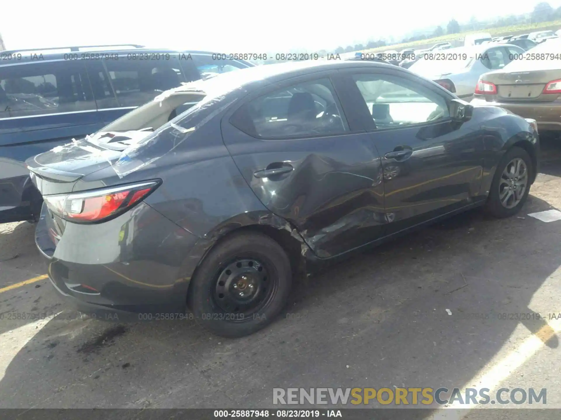 4 Photograph of a damaged car 3MYDLBYV3KY520675 TOYOTA YARIS 2019