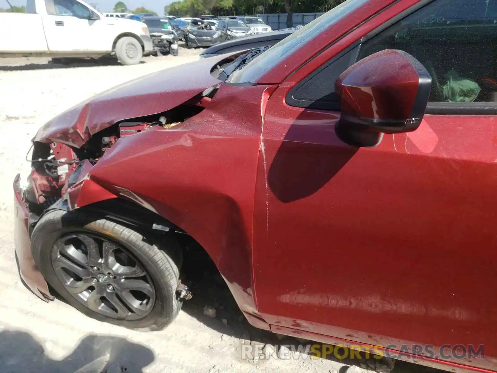 9 Photograph of a damaged car 3MYDLBYV3KY520689 TOYOTA YARIS 2019