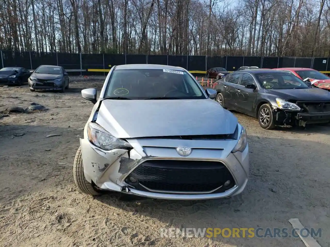 9 Photograph of a damaged car 3MYDLBYV3KY522605 TOYOTA YARIS 2019