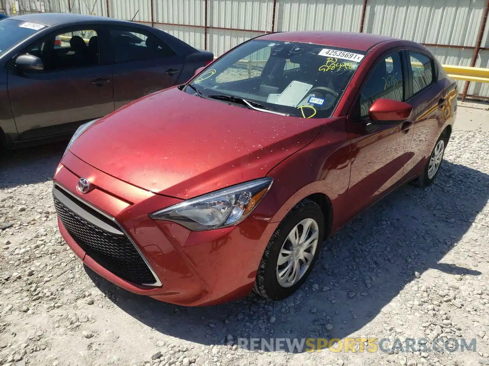 2 Фотография поврежденного автомобиля 3MYDLBYV3KY528548 TOYOTA YARIS 2019