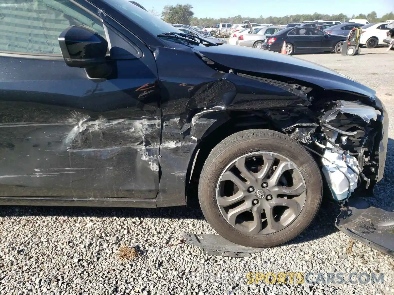 9 Photograph of a damaged car 3MYDLBYV4KY503156 TOYOTA YARIS 2019