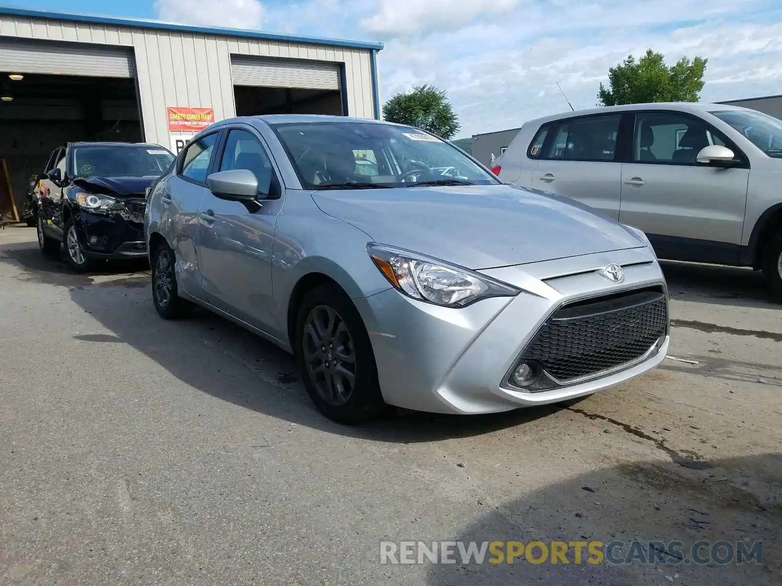 1 Photograph of a damaged car 3MYDLBYV4KY504209 TOYOTA YARIS 2019