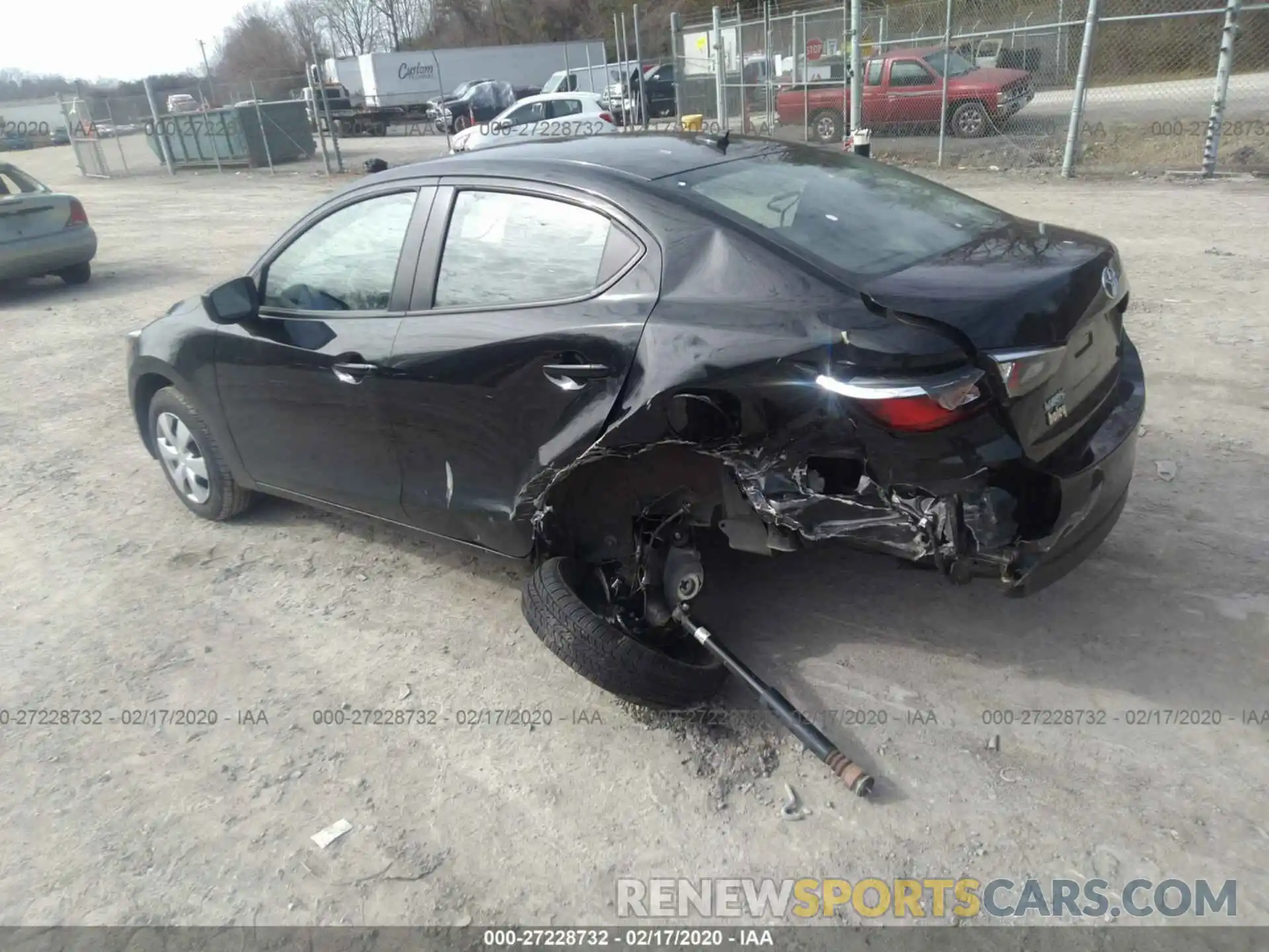 3 Фотография поврежденного автомобиля 3MYDLBYV4KY504792 TOYOTA YARIS 2019