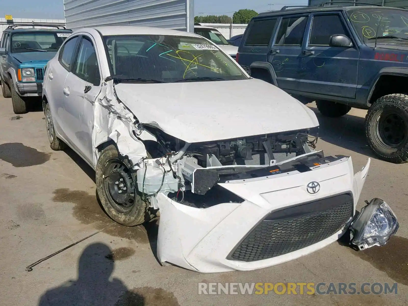 1 Photograph of a damaged car 3MYDLBYV4KY505117 TOYOTA YARIS 2019