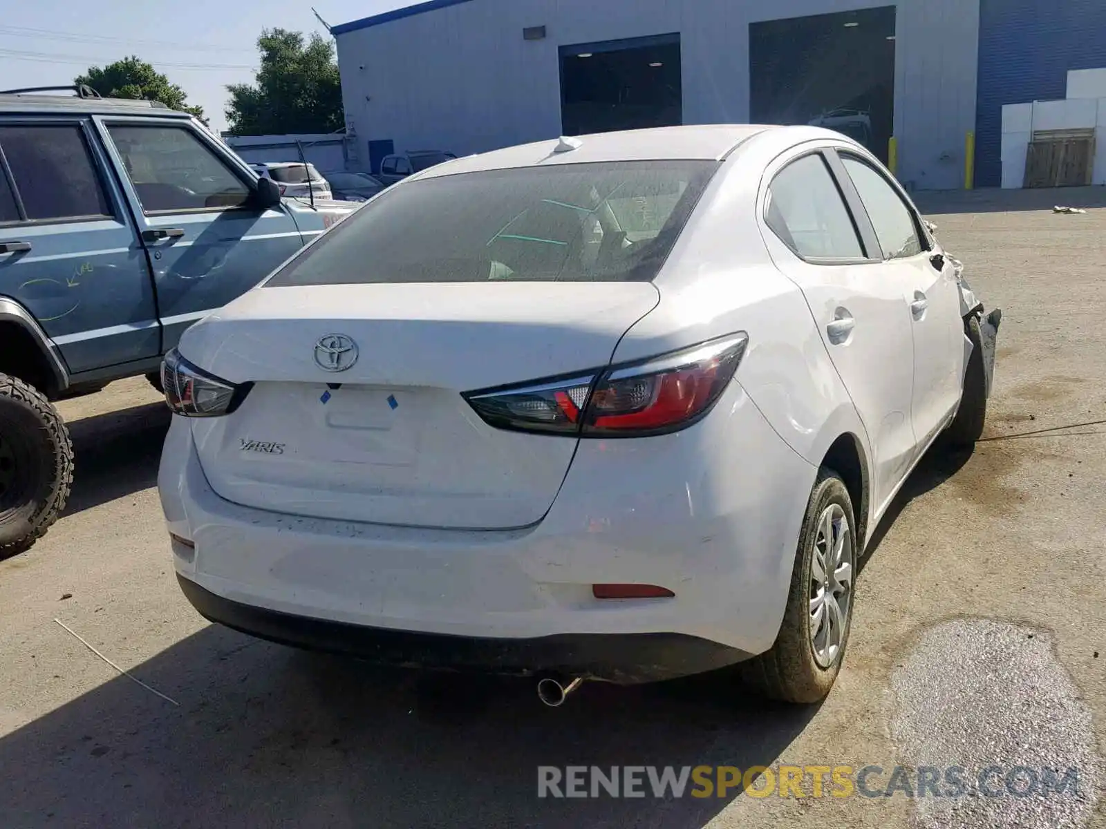 4 Photograph of a damaged car 3MYDLBYV4KY505117 TOYOTA YARIS 2019