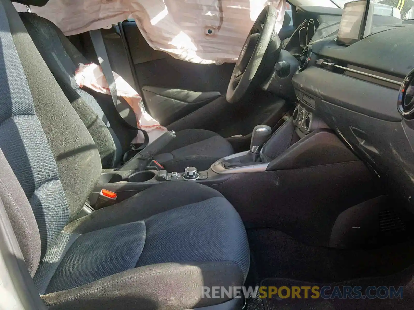 5 Photograph of a damaged car 3MYDLBYV4KY505117 TOYOTA YARIS 2019