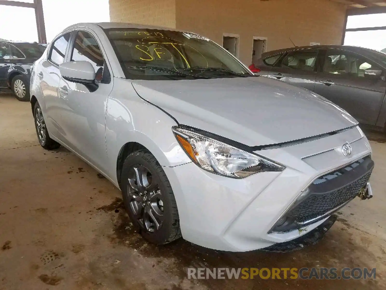 1 Photograph of a damaged car 3MYDLBYV4KY505313 TOYOTA YARIS 2019