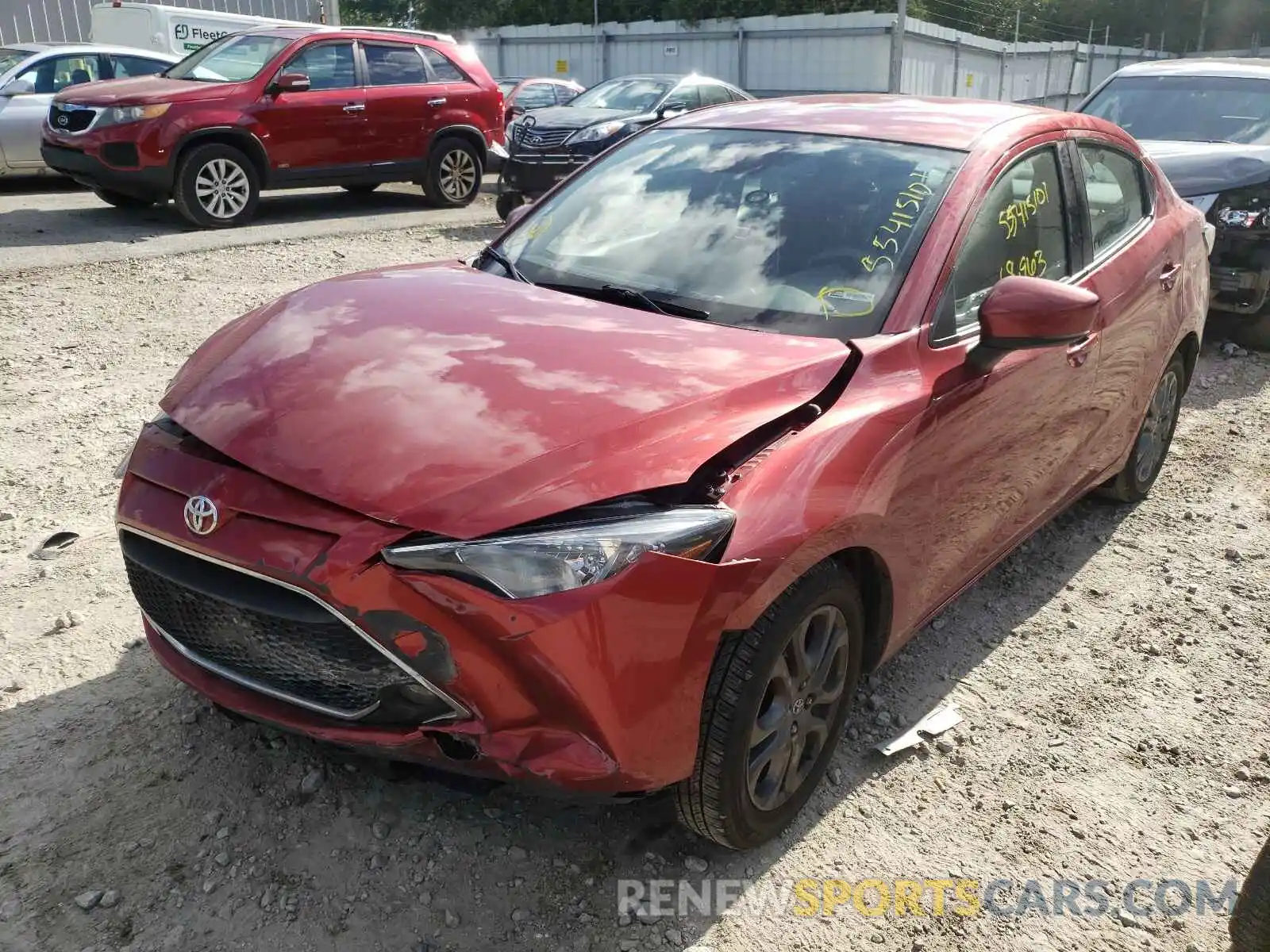 2 Фотография поврежденного автомобиля 3MYDLBYV4KY506090 TOYOTA YARIS 2019