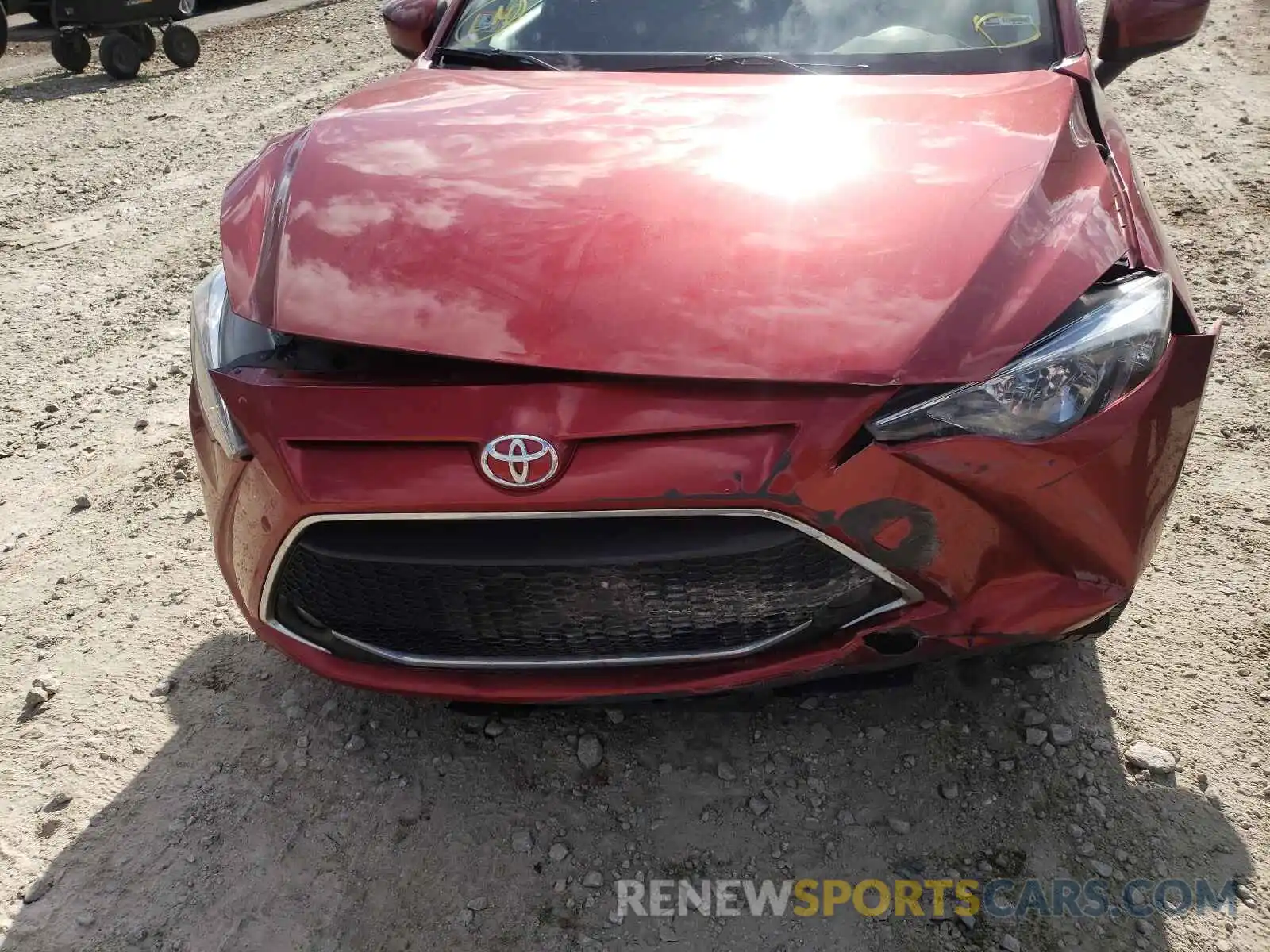 9 Photograph of a damaged car 3MYDLBYV4KY506090 TOYOTA YARIS 2019