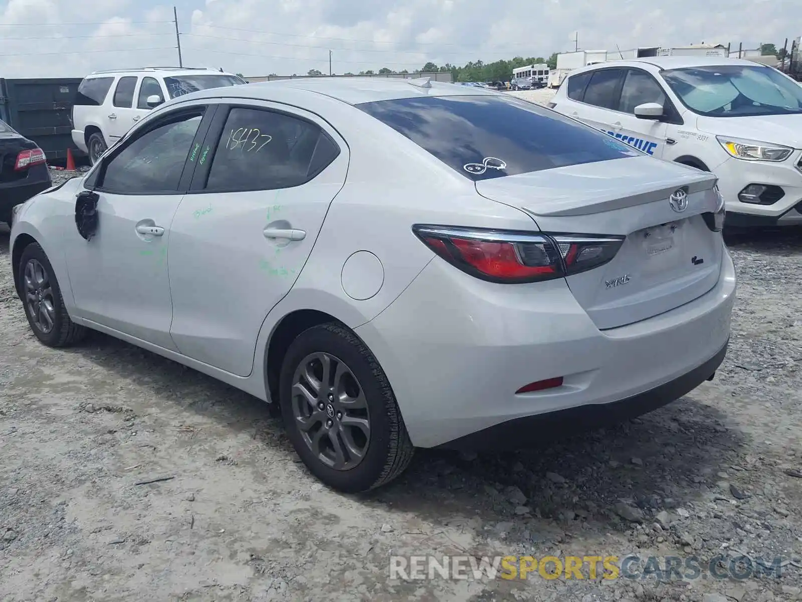 3 Photograph of a damaged car 3MYDLBYV4KY506722 TOYOTA YARIS 2019