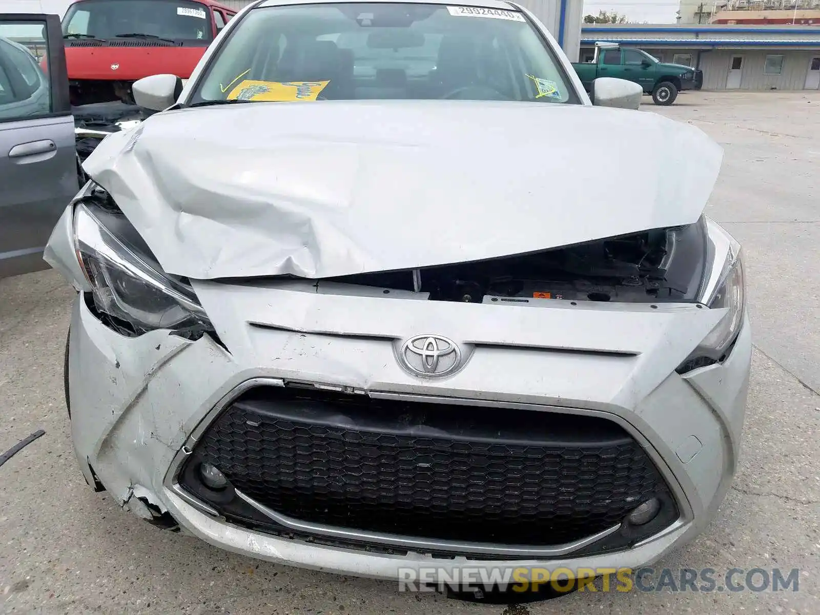 9 Photograph of a damaged car 3MYDLBYV4KY506915 TOYOTA YARIS 2019