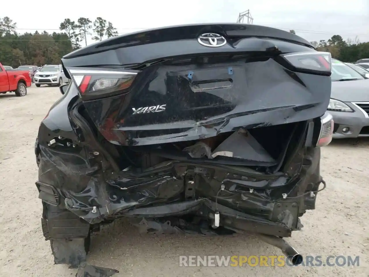 9 Photograph of a damaged car 3MYDLBYV4KY509006 TOYOTA YARIS 2019