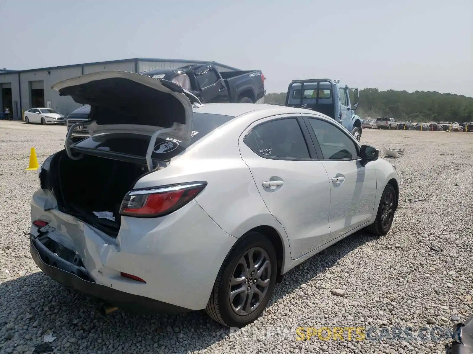 4 Photograph of a damaged car 3MYDLBYV4KY509085 TOYOTA YARIS 2019