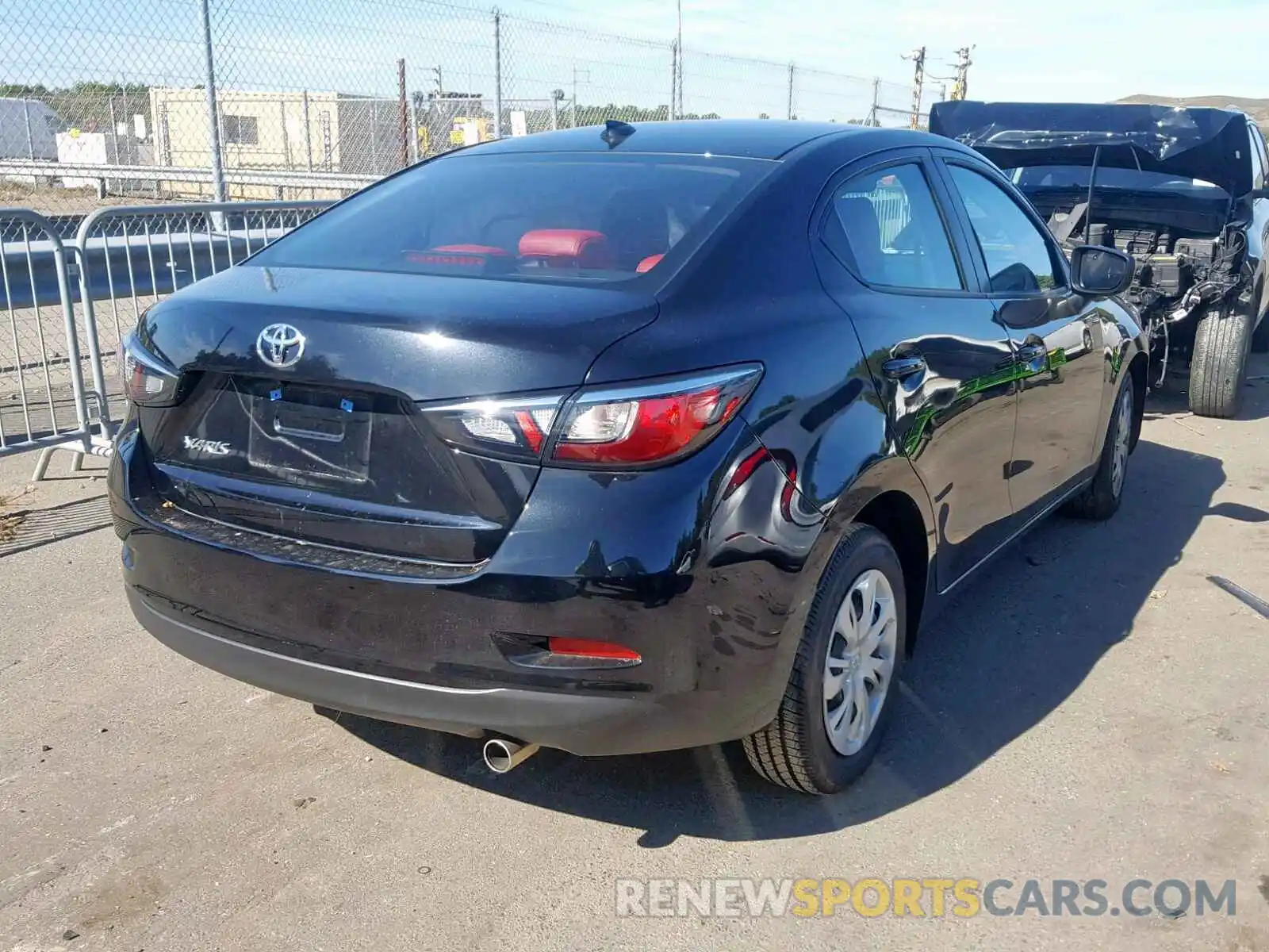 4 Фотография поврежденного автомобиля 3MYDLBYV4KY509314 TOYOTA YARIS 2019