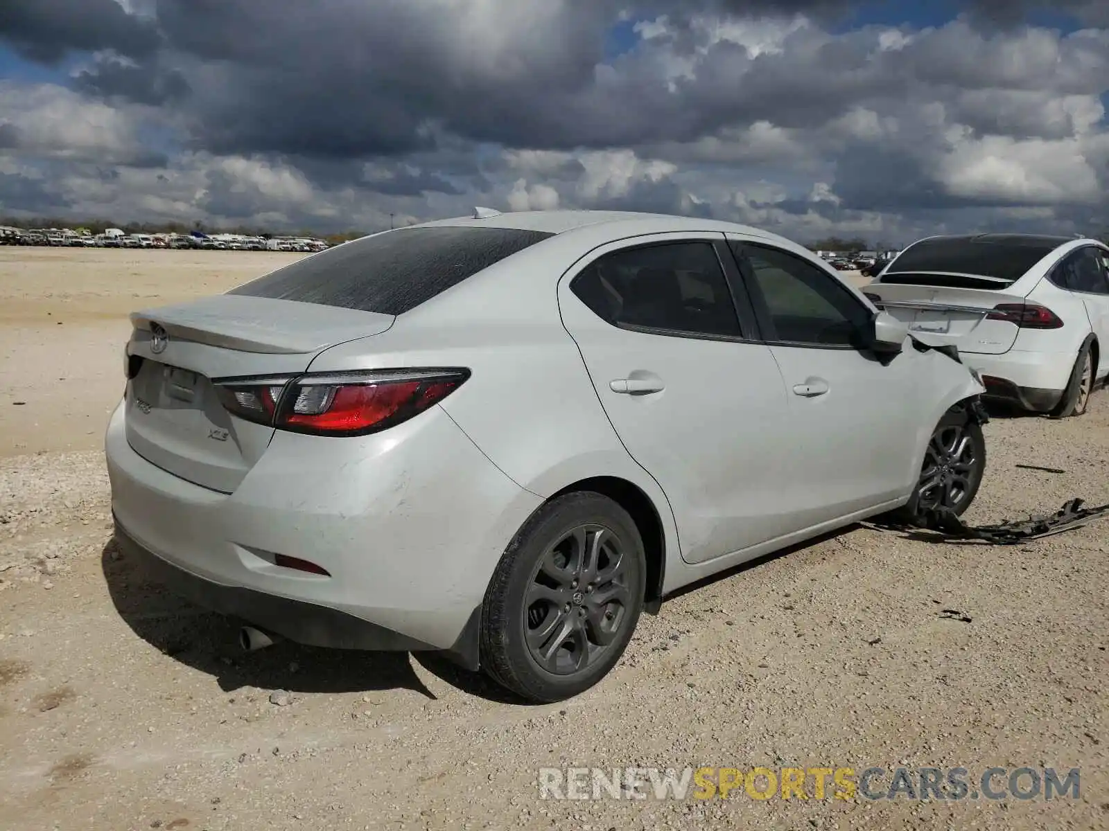 4 Photograph of a damaged car 3MYDLBYV4KY510446 TOYOTA YARIS 2019