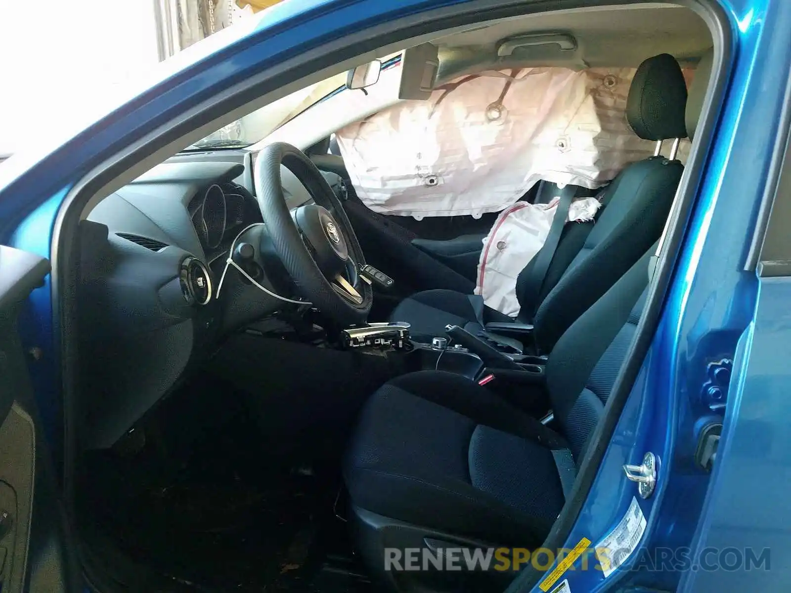 5 Photograph of a damaged car 3MYDLBYV4KY511838 TOYOTA YARIS 2019