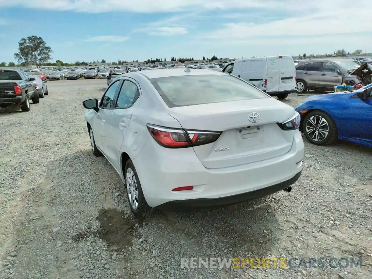 3 Photograph of a damaged car 3MYDLBYV4KY512732 TOYOTA YARIS 2019