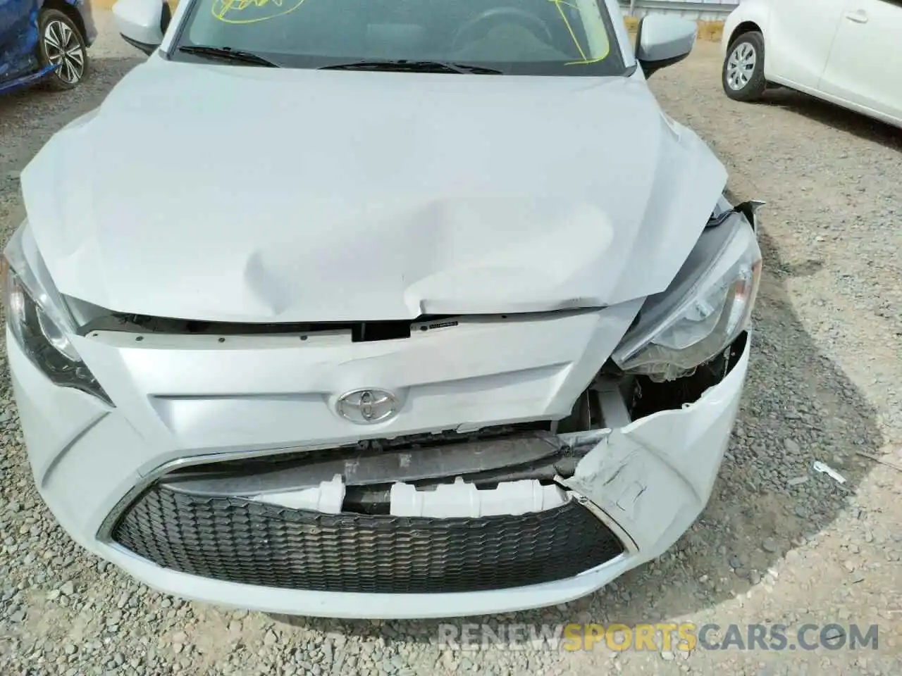 9 Photograph of a damaged car 3MYDLBYV4KY512732 TOYOTA YARIS 2019