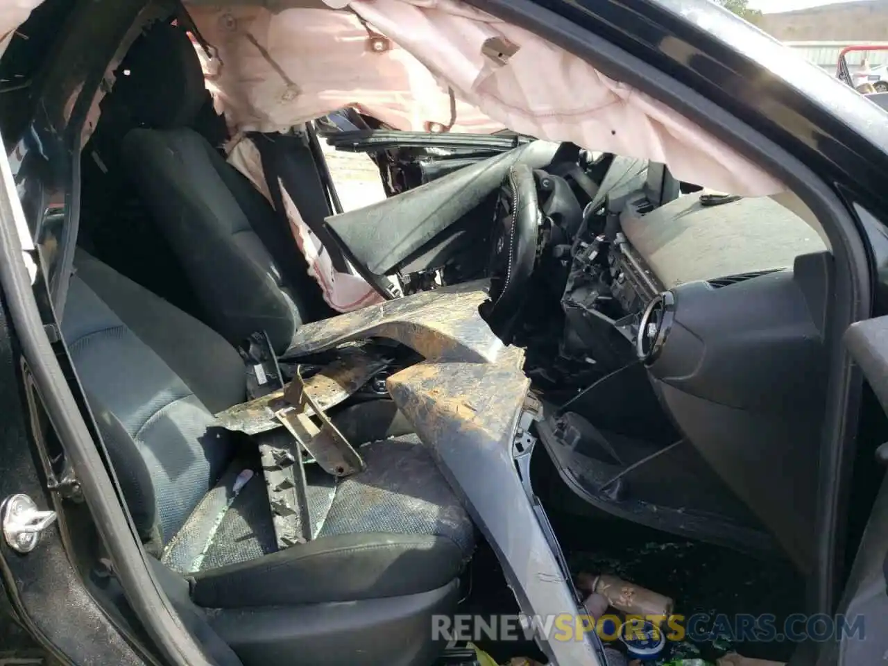 5 Photograph of a damaged car 3MYDLBYV4KY512939 TOYOTA YARIS 2019