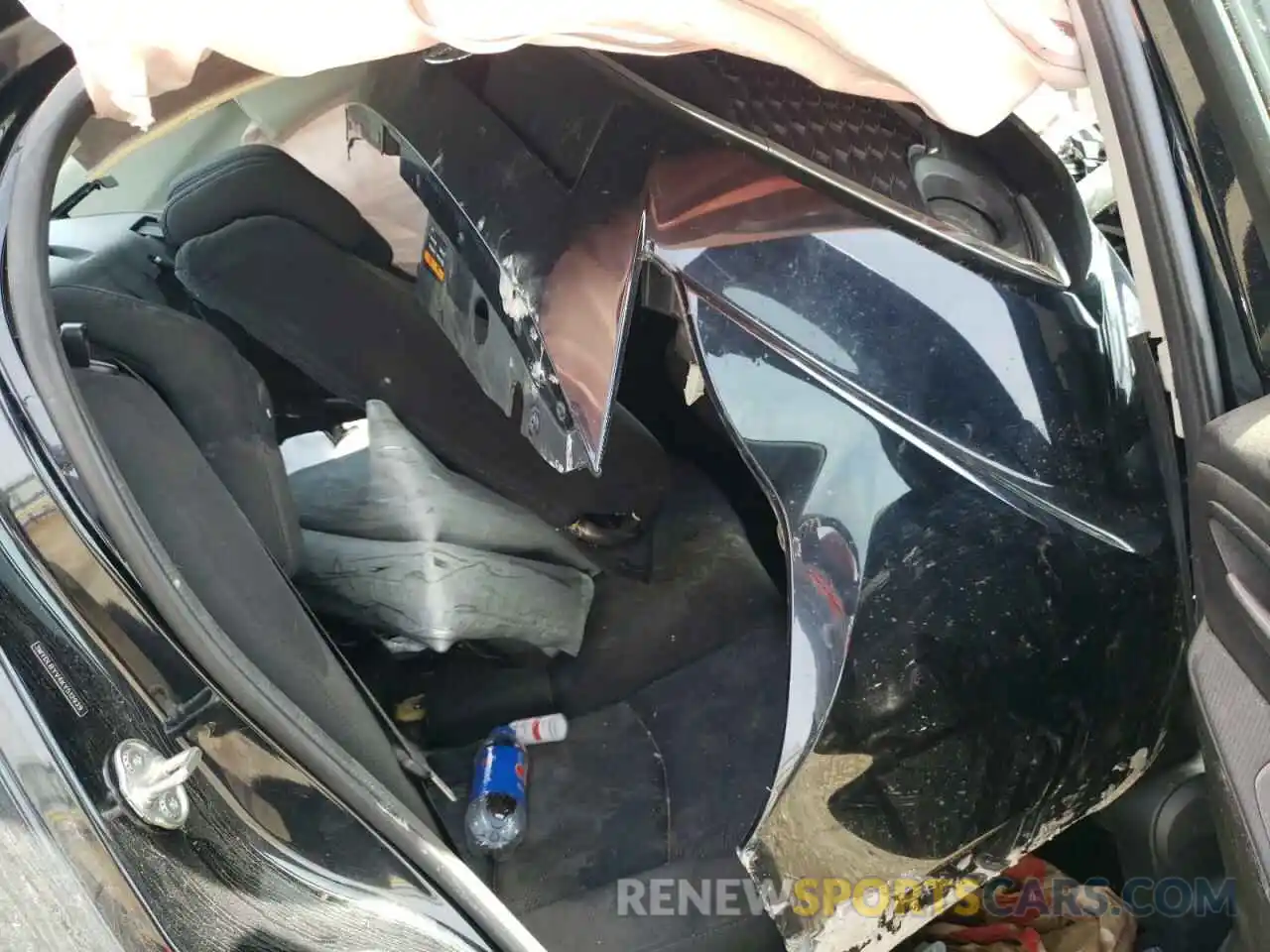 6 Photograph of a damaged car 3MYDLBYV4KY512939 TOYOTA YARIS 2019