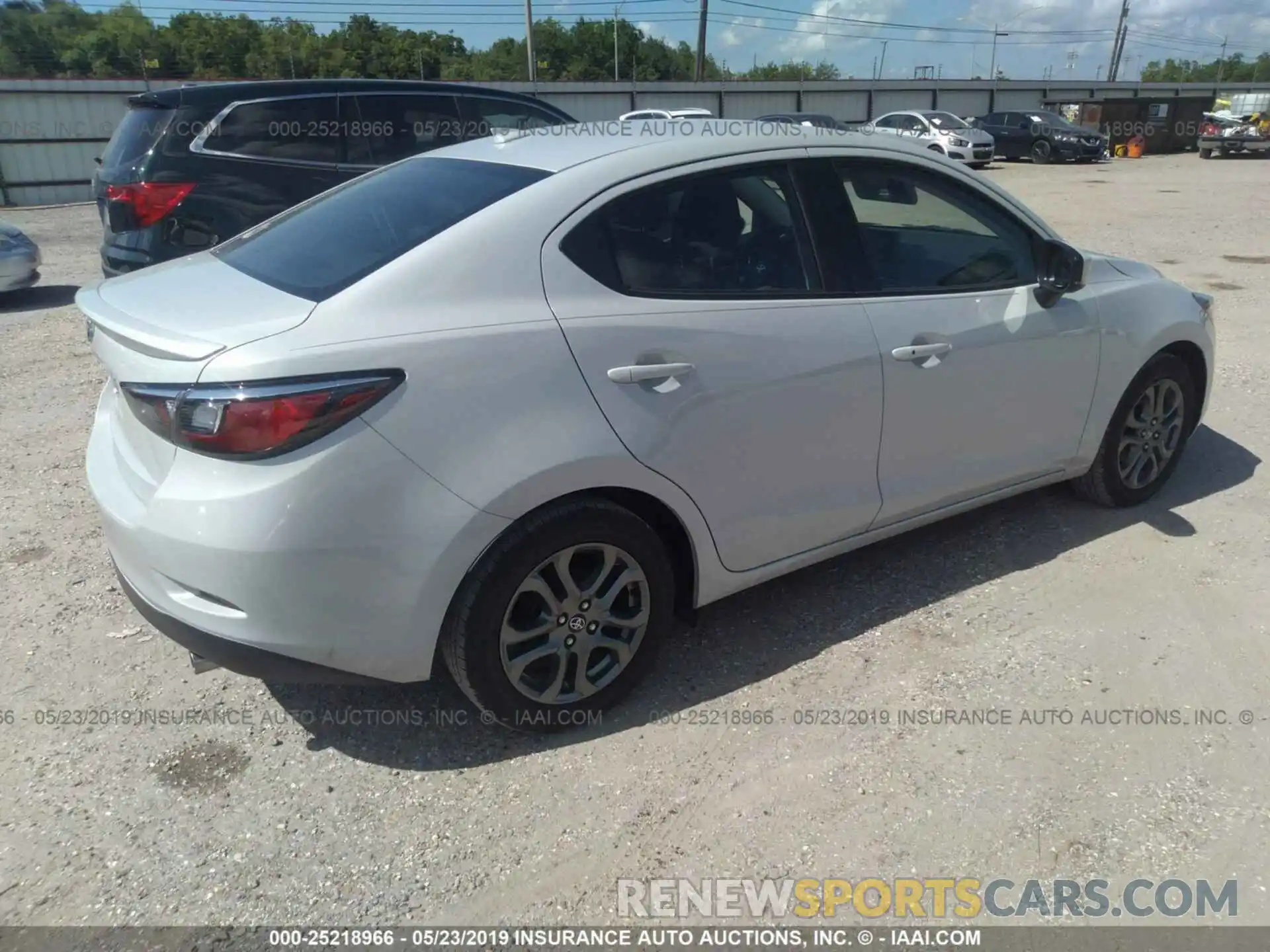 4 Photograph of a damaged car 3MYDLBYV4KY516344 TOYOTA YARIS 2019