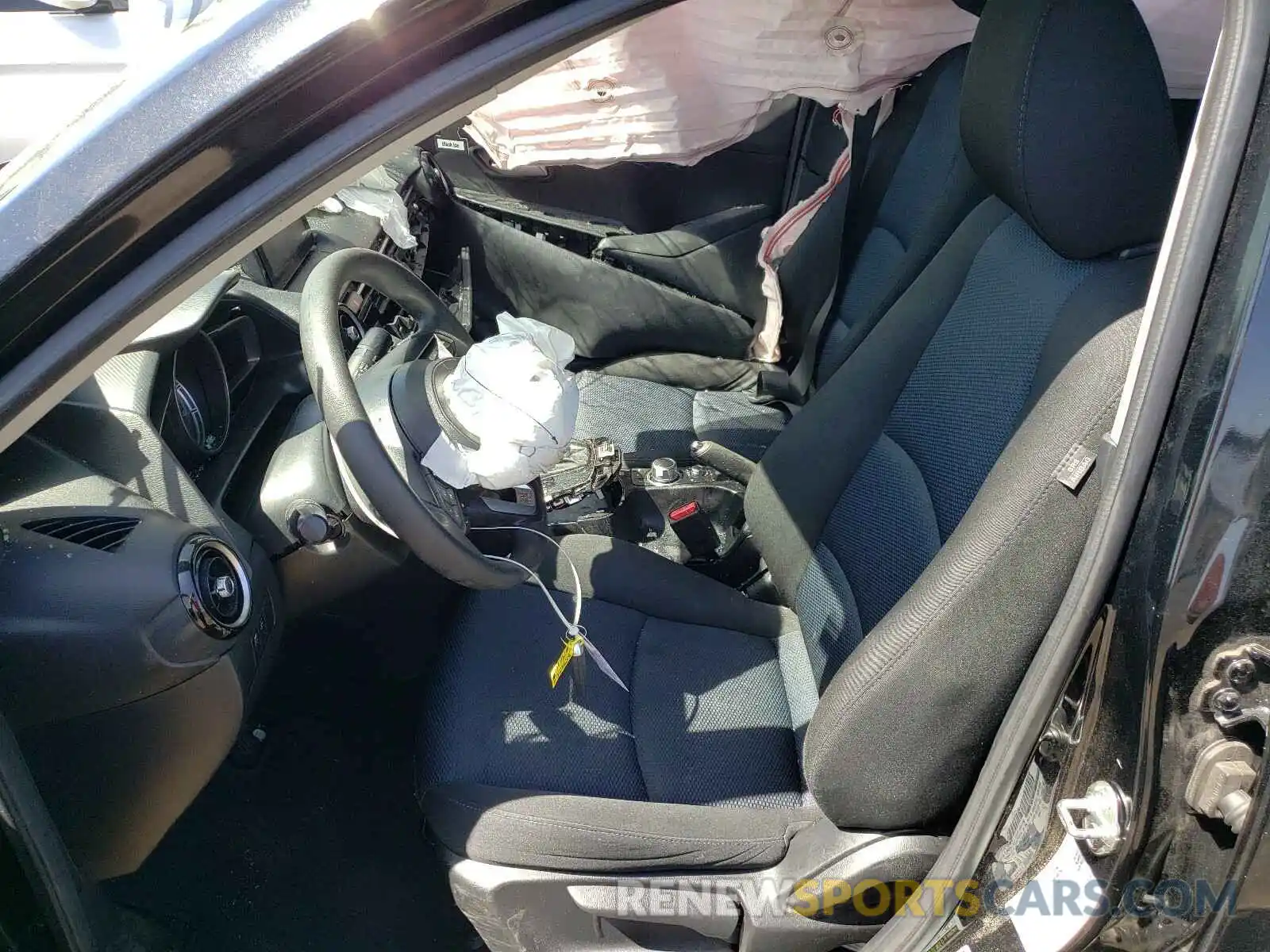 5 Photograph of a damaged car 3MYDLBYV4KY518806 TOYOTA YARIS 2019