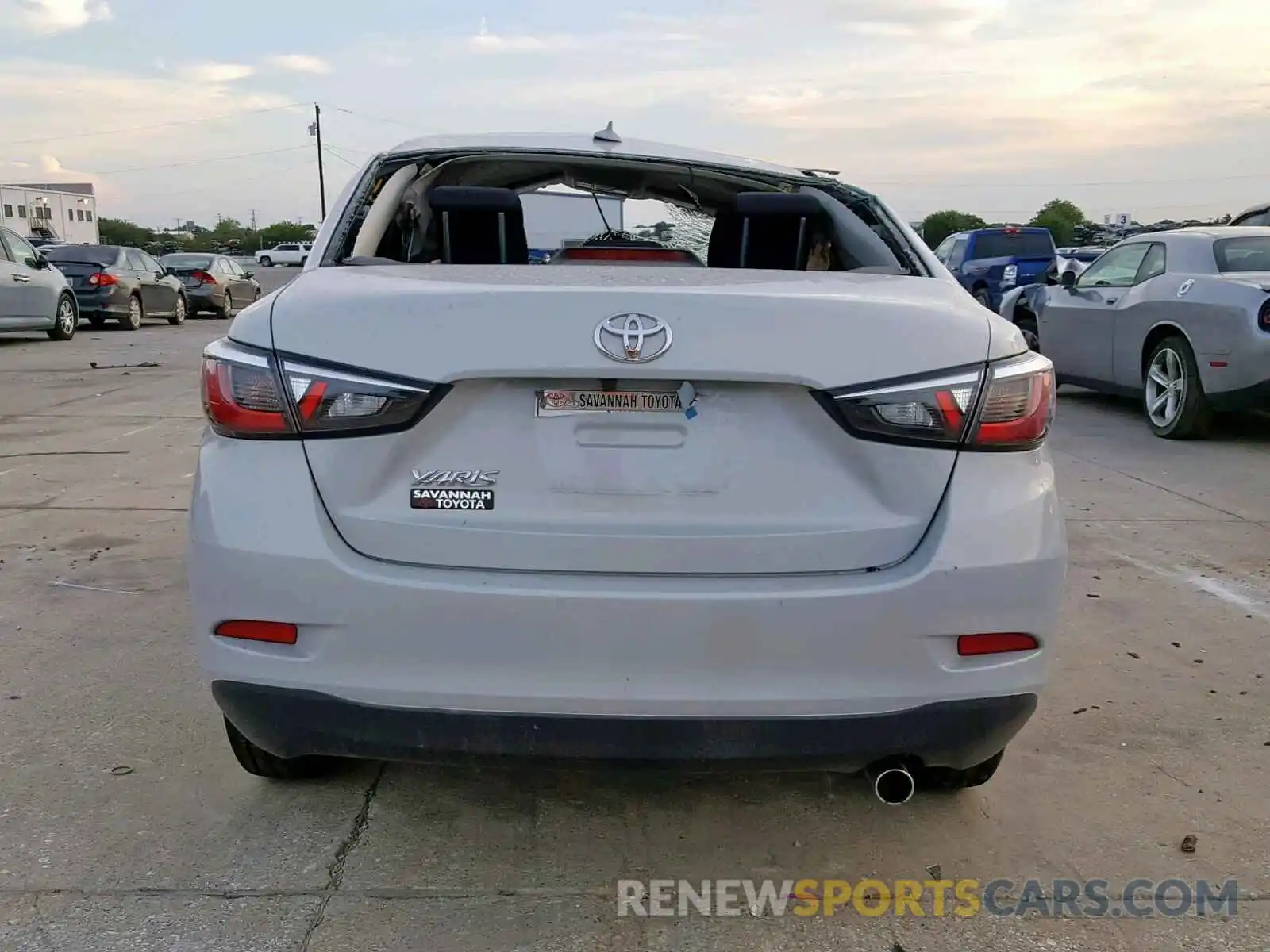 10 Photograph of a damaged car 3MYDLBYV4KY520555 TOYOTA YARIS 2019