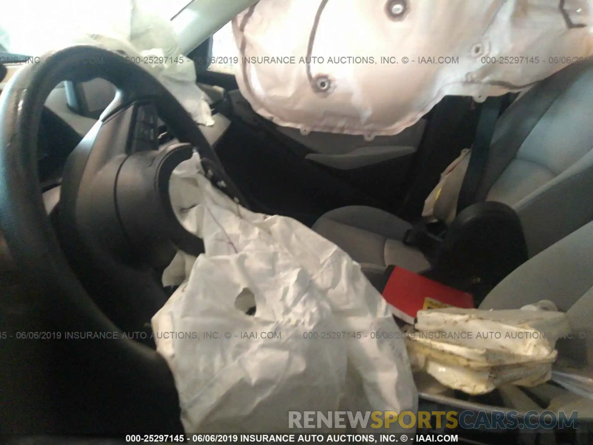 5 Photograph of a damaged car 3MYDLBYV4KY521611 TOYOTA YARIS 2019