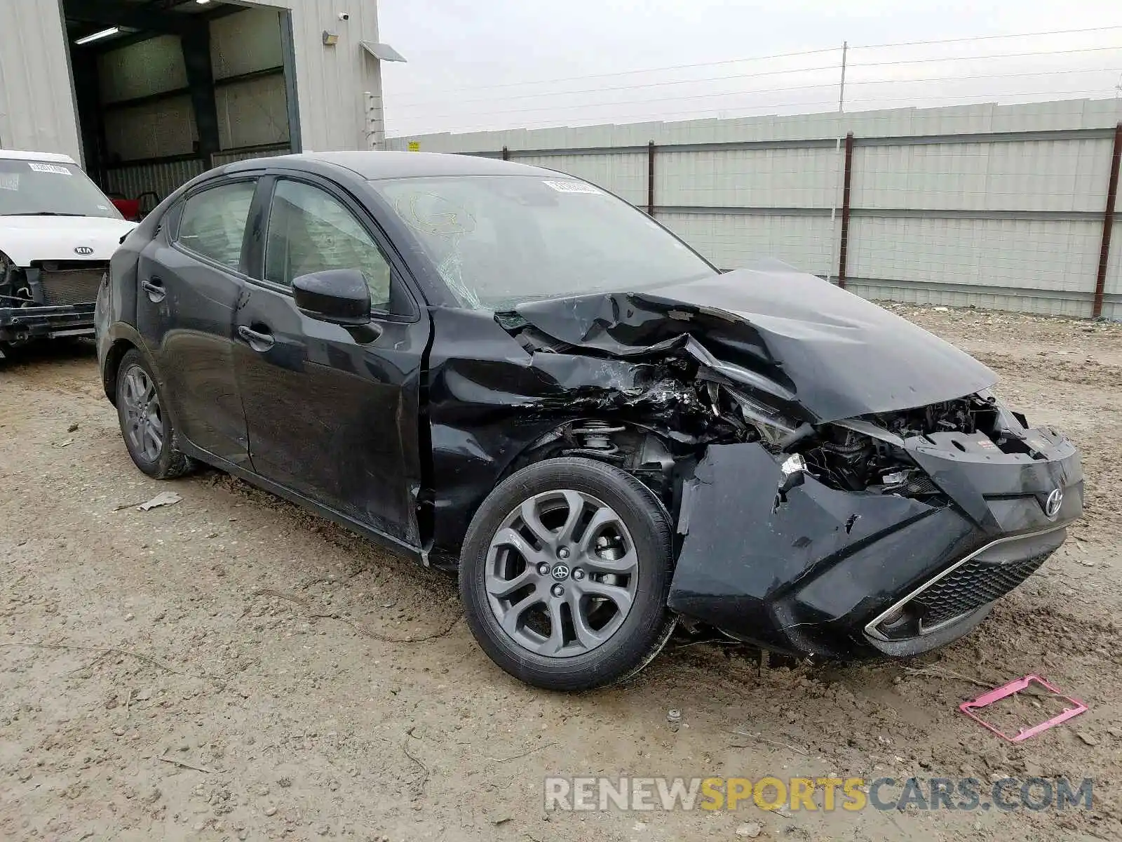 1 Photograph of a damaged car 3MYDLBYV4KY522774 TOYOTA YARIS 2019