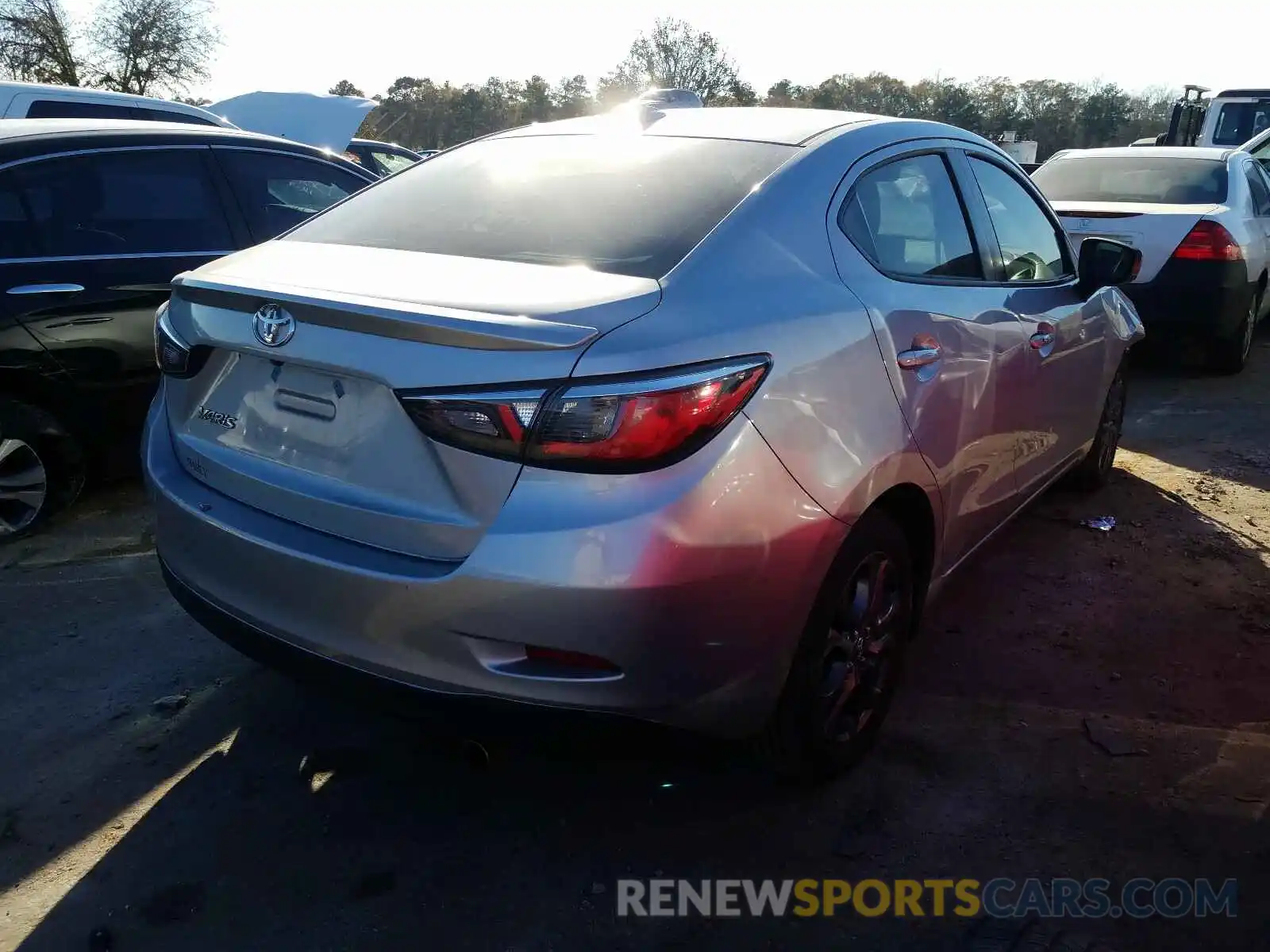 4 Photograph of a damaged car 3MYDLBYV4KY523813 TOYOTA YARIS 2019