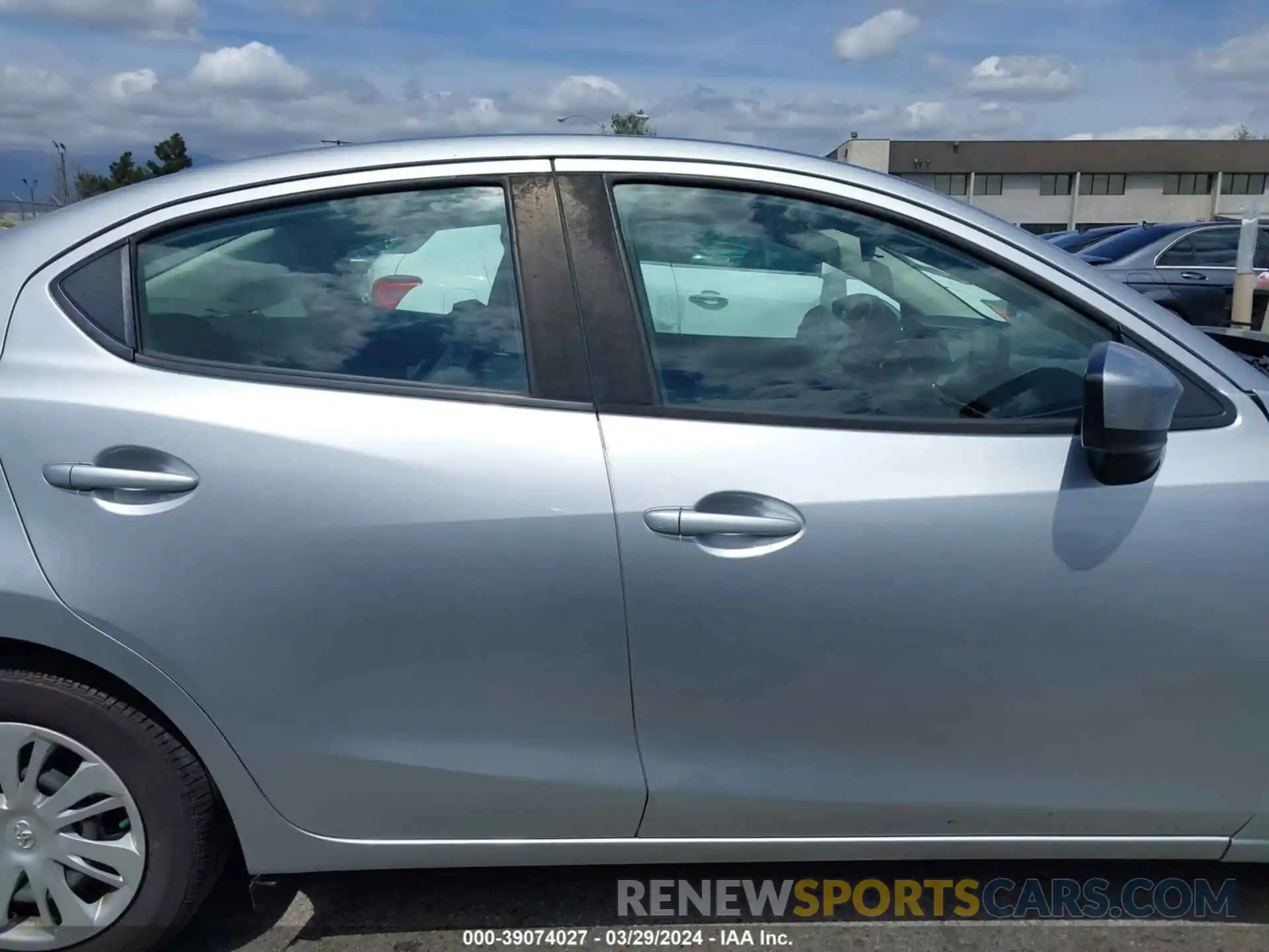 14 Photograph of a damaged car 3MYDLBYV4KY524041 TOYOTA YARIS 2019