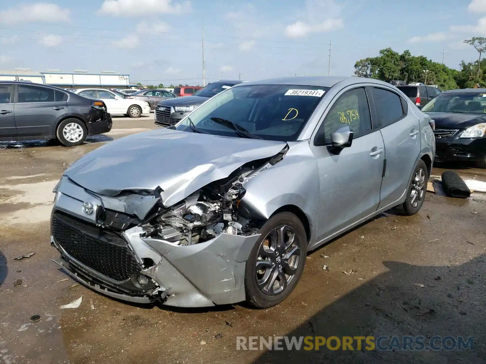 2 Photograph of a damaged car 3MYDLBYV4KY525092 TOYOTA YARIS 2019