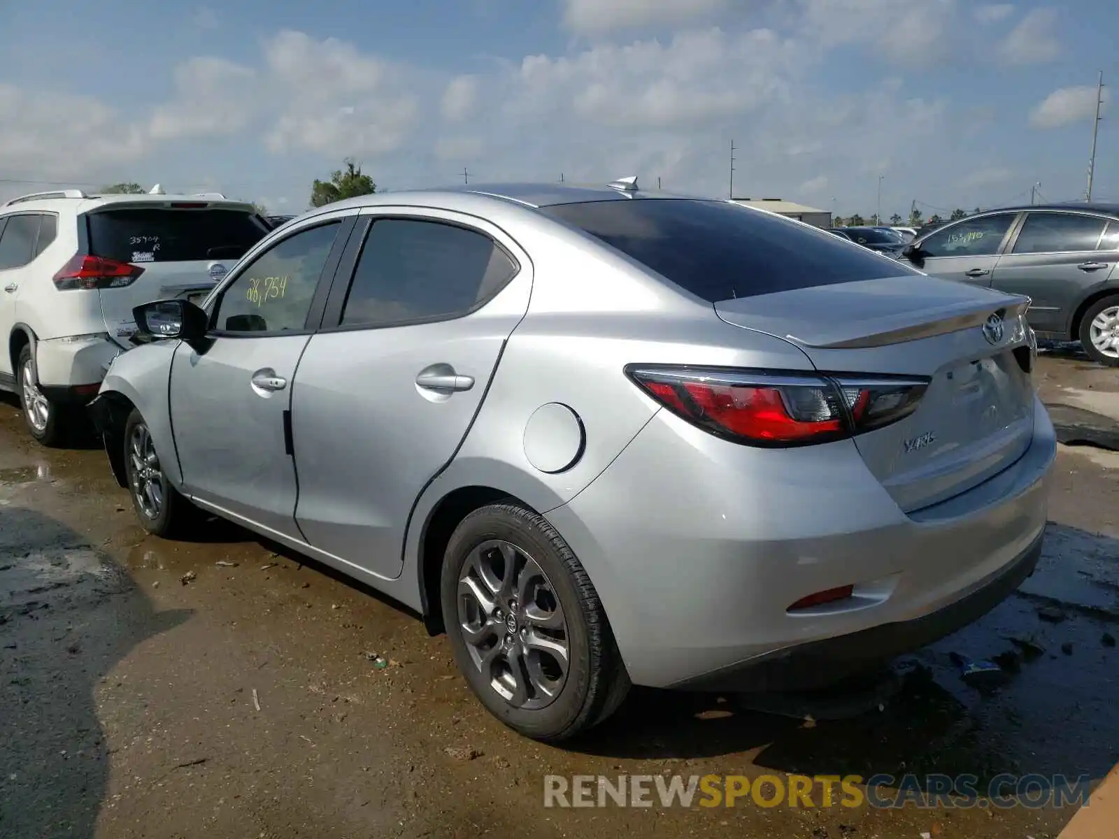 3 Photograph of a damaged car 3MYDLBYV4KY525092 TOYOTA YARIS 2019