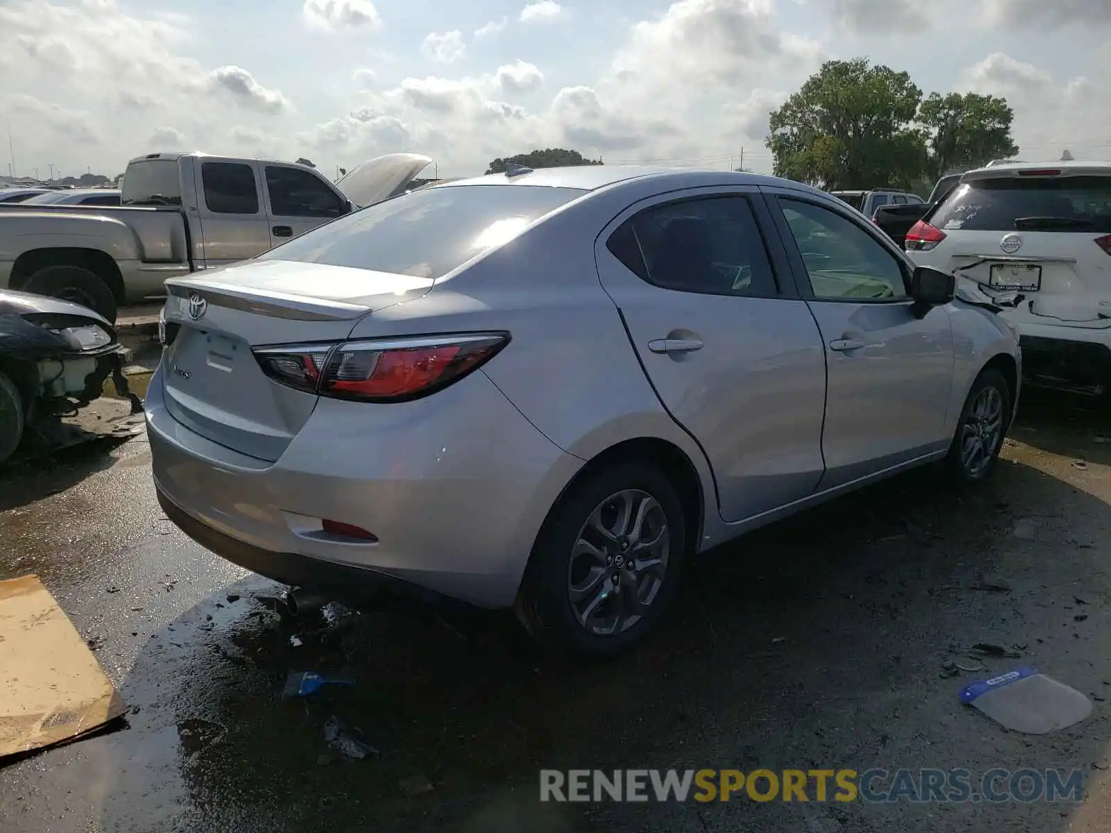 4 Photograph of a damaged car 3MYDLBYV4KY525092 TOYOTA YARIS 2019