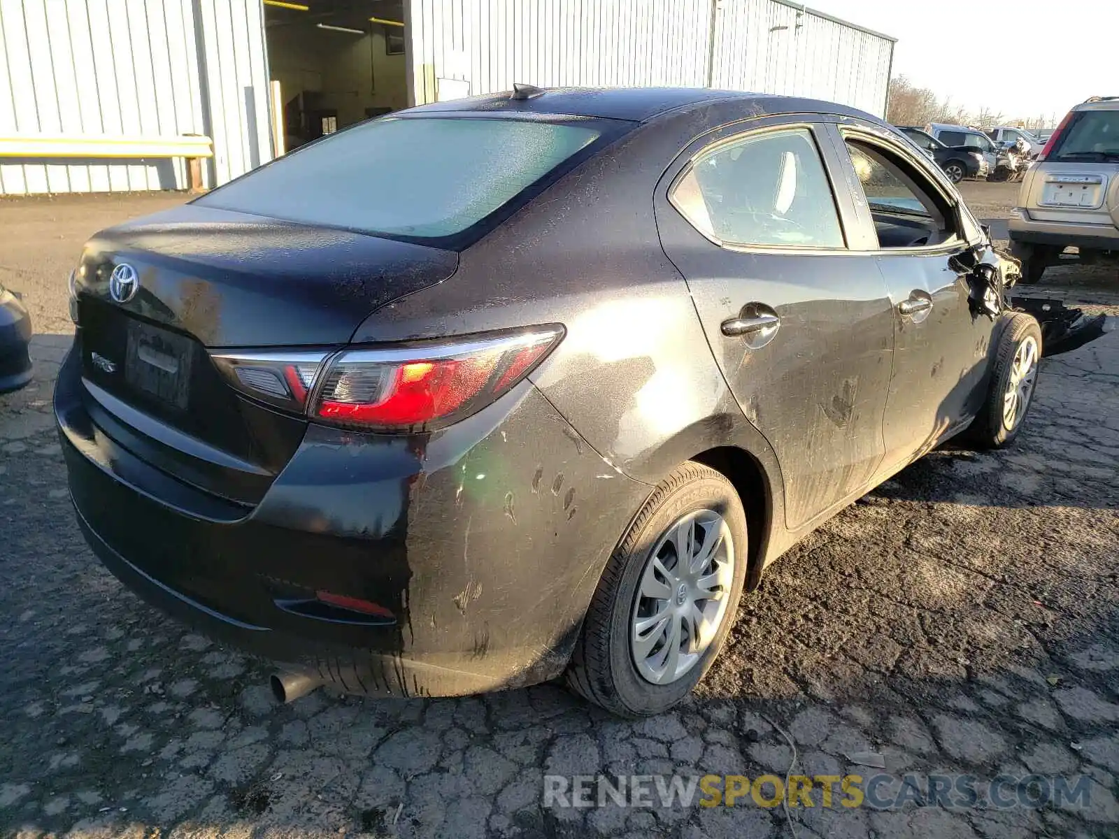 4 Фотография поврежденного автомобиля 3MYDLBYV4KY525349 TOYOTA YARIS 2019