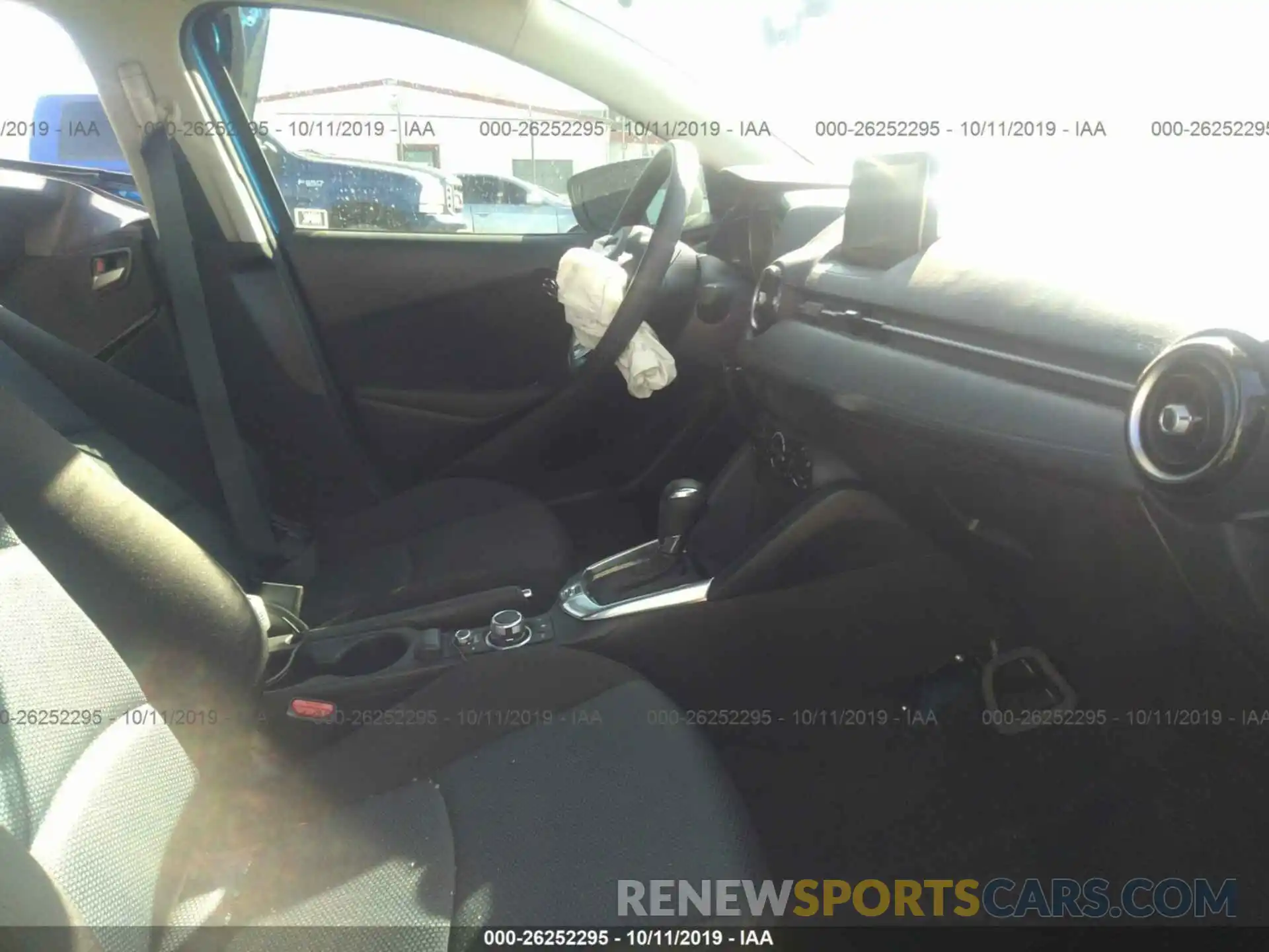 5 Photograph of a damaged car 3MYDLBYV4KY526405 TOYOTA YARIS 2019