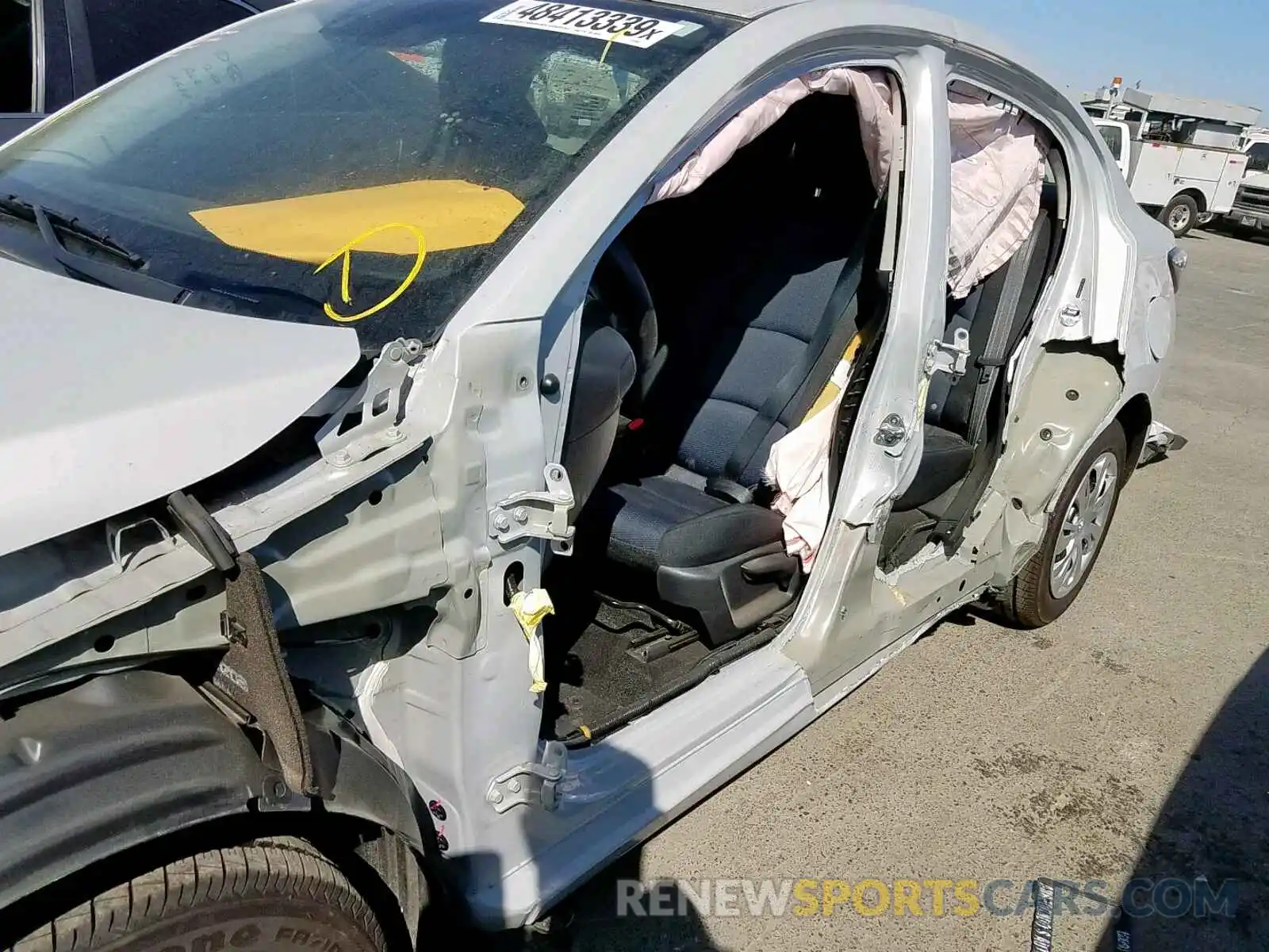 10 Photograph of a damaged car 3MYDLBYV4KY527585 TOYOTA YARIS 2019