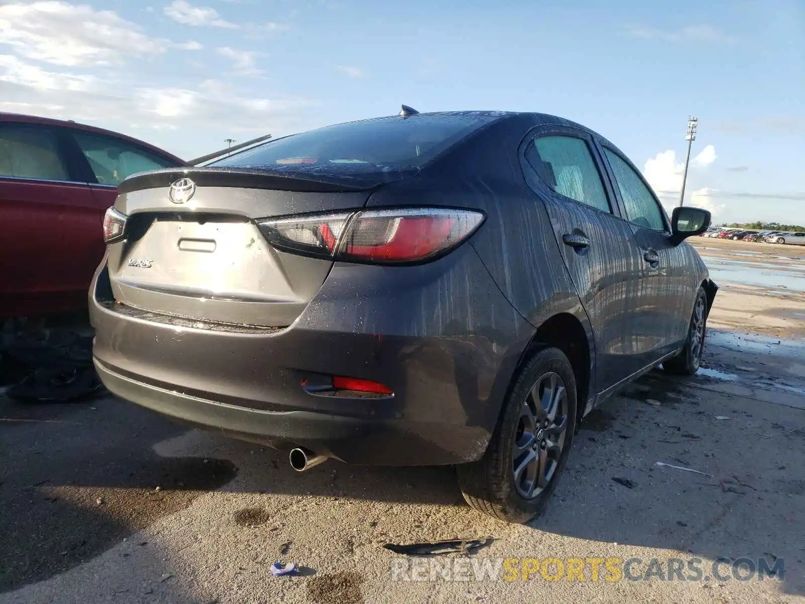 4 Photograph of a damaged car 3MYDLBYV4KY528333 TOYOTA YARIS 2019