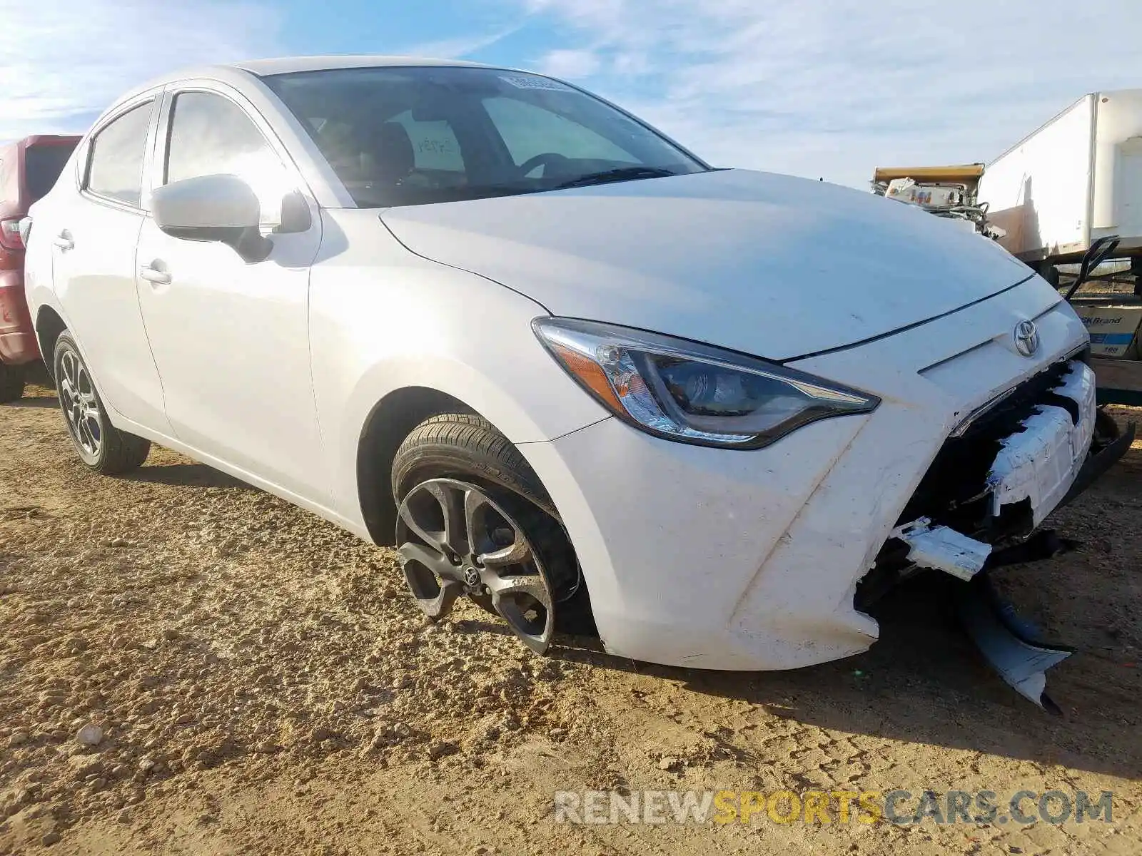 1 Photograph of a damaged car 3MYDLBYV5KY501156 TOYOTA YARIS 2019