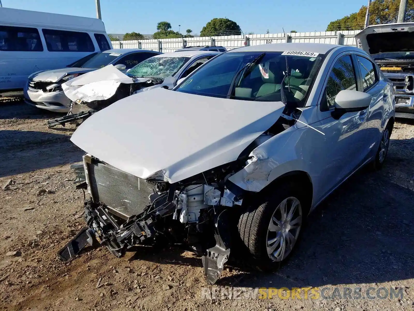 2 Photograph of a damaged car 3MYDLBYV5KY501206 TOYOTA YARIS 2019