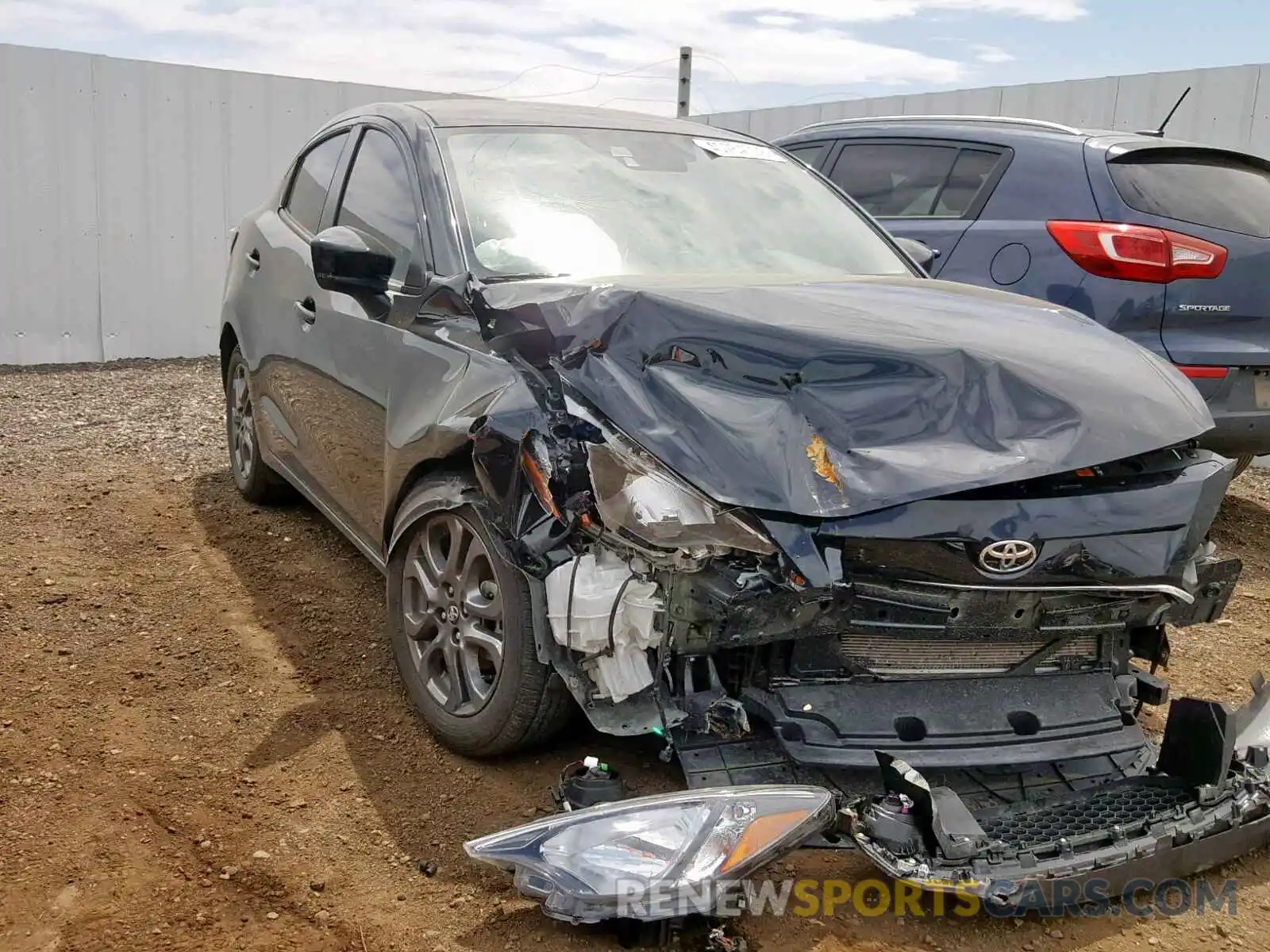 1 Photograph of a damaged car 3MYDLBYV5KY501786 TOYOTA YARIS 2019