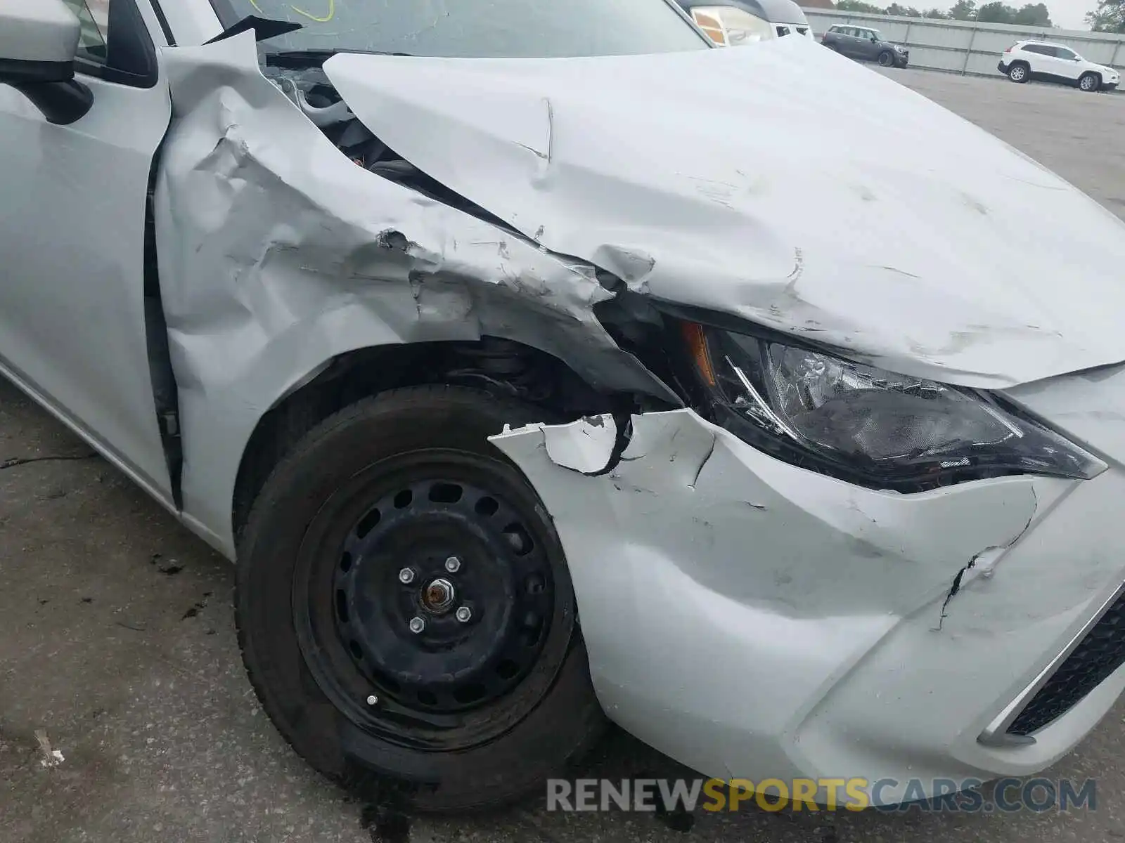 9 Photograph of a damaged car 3MYDLBYV5KY502520 TOYOTA YARIS 2019